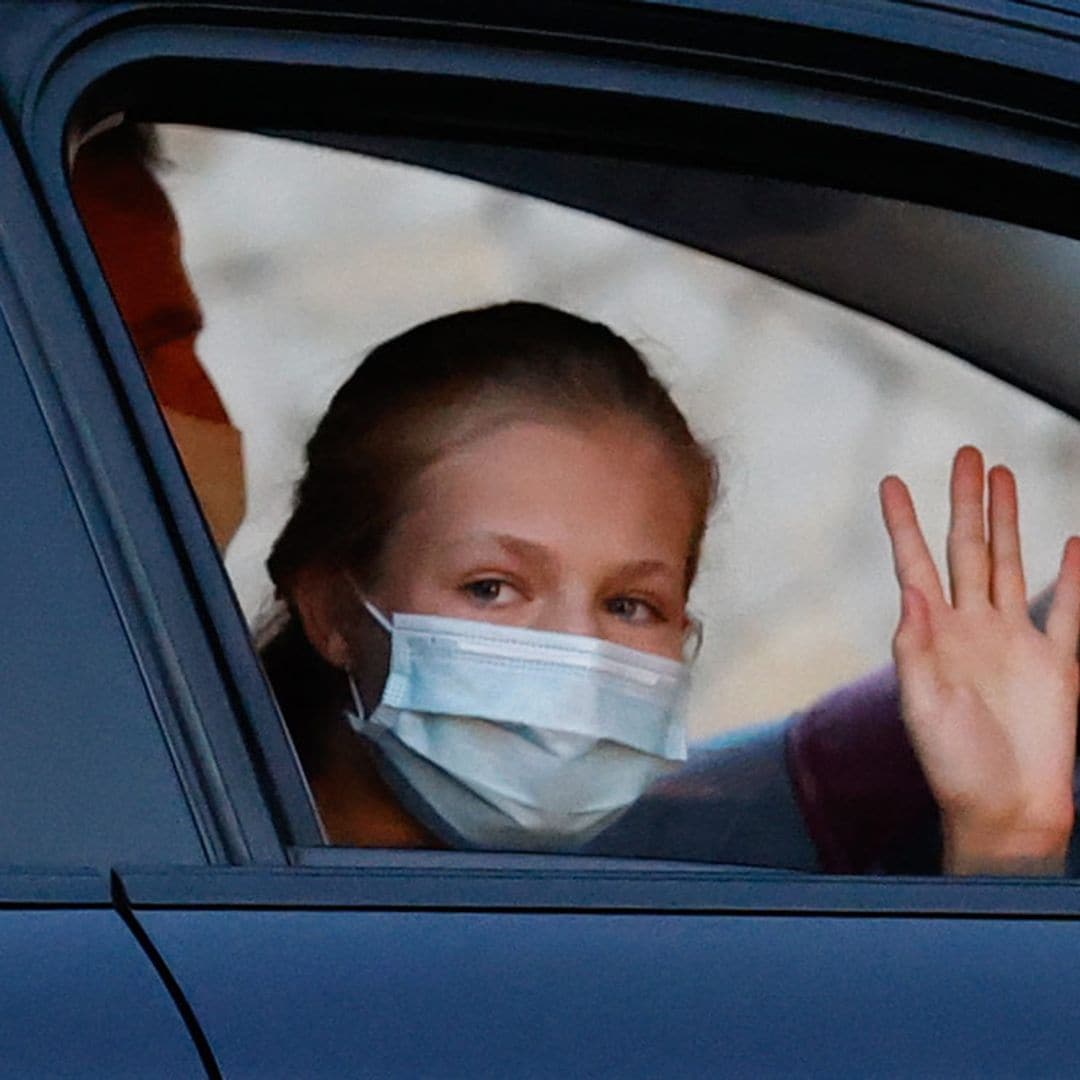 Primeras imágenes de los Reyes y sus hijas en Palma de Mallorca