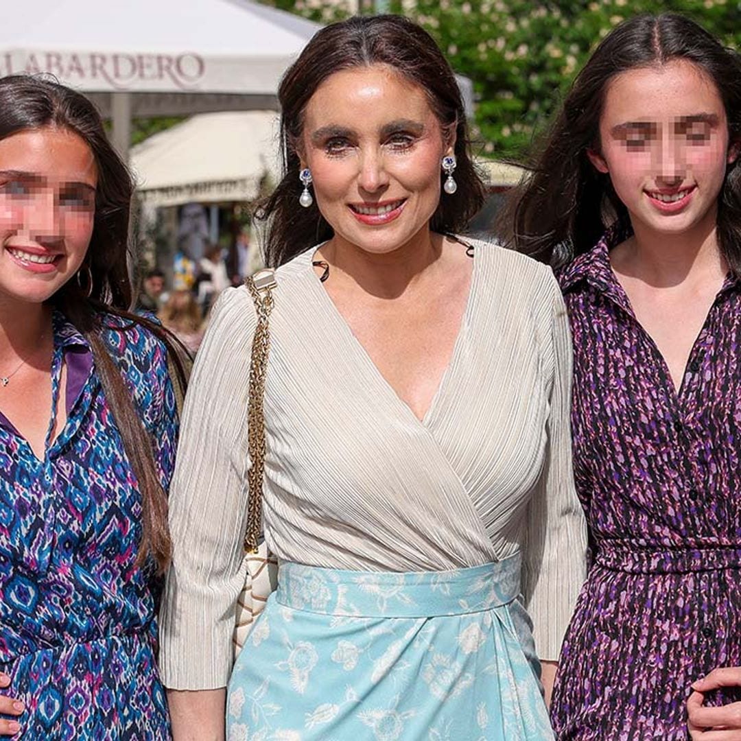 Paloma Segrelles presume de sus hijas y cuenta si se parecen a ella en una tarde de ópera en Madrid