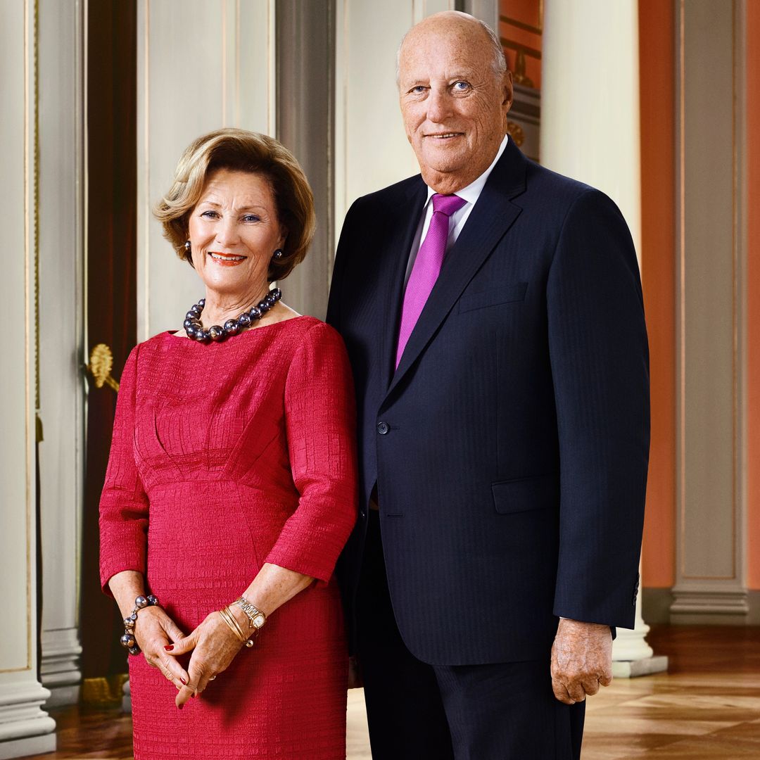 Harald y Sonia de Noruega cumplen 35 años en el trono, así fue el gesto simbólico que consolidó una monarquía que ahora se tambalea