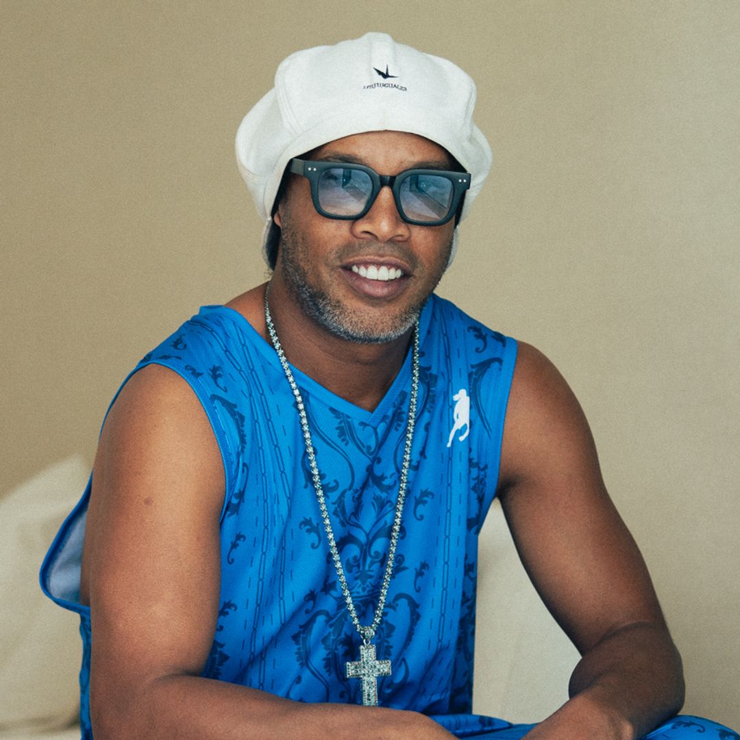 Ricky Martin y Luan Santana se unen en 'Estranho'; y Ronaldinho estrena 'Camisa 10'
