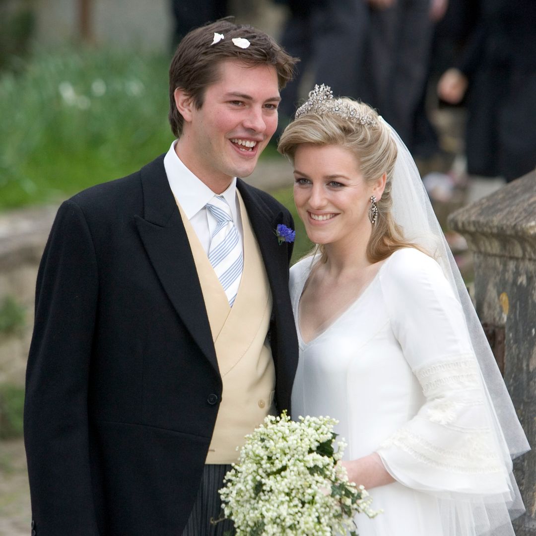 Quién es Laura Parker-Bowles: 20 años de la boda de la hermanastra de Guillermo y Harry en la que destacó una jovencísima Kate Middleton