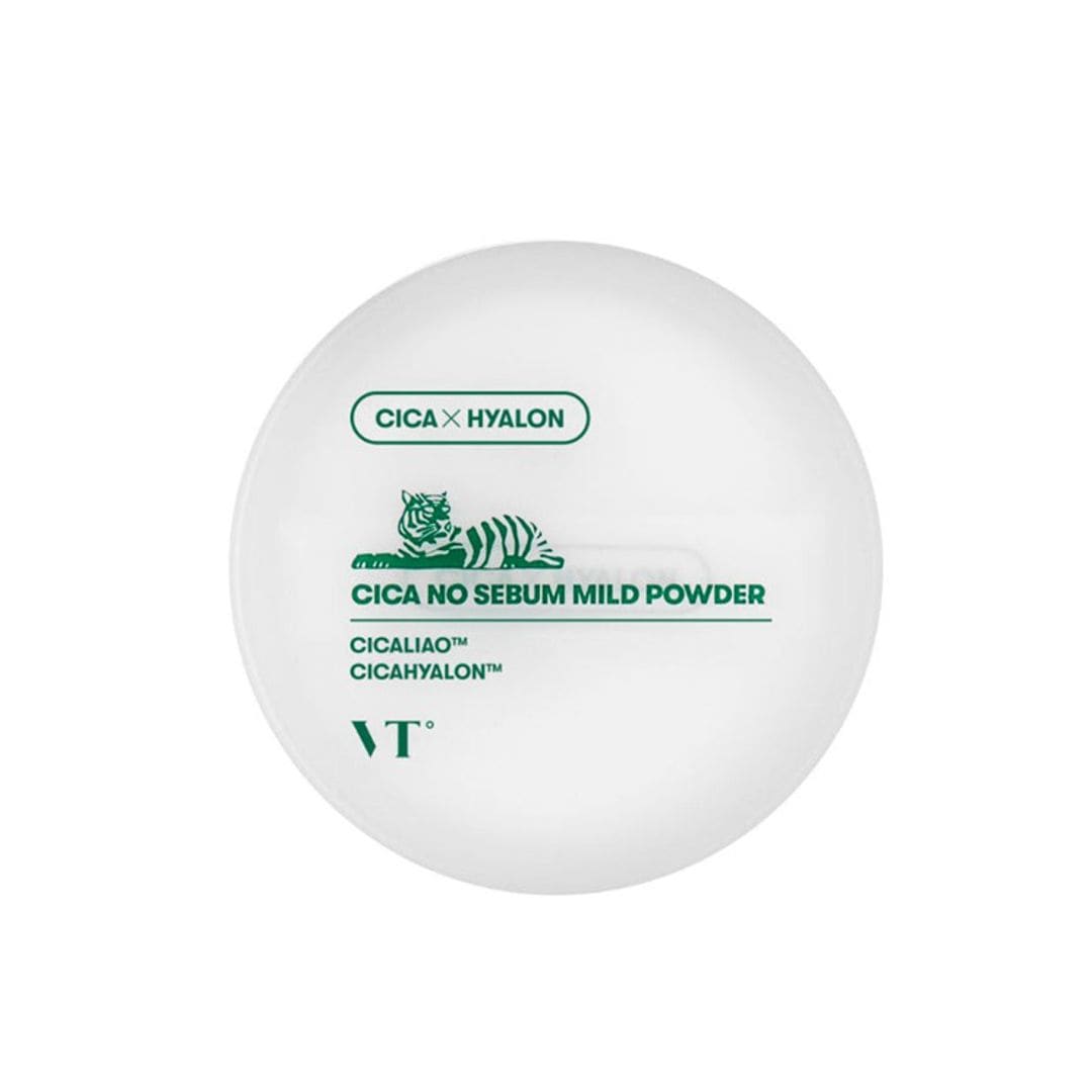 Polvos multiusos VT Cica No-Sebum Mild Powder (7,90 euros en tiendas y la web de Planet Skin). Una fórmula matificante transparente y ultraligera, perfecta para alargar la duración de los "blurred lips", que está enriquecida con ácido hialurónico, centella asiática y otros activos calmantes. 