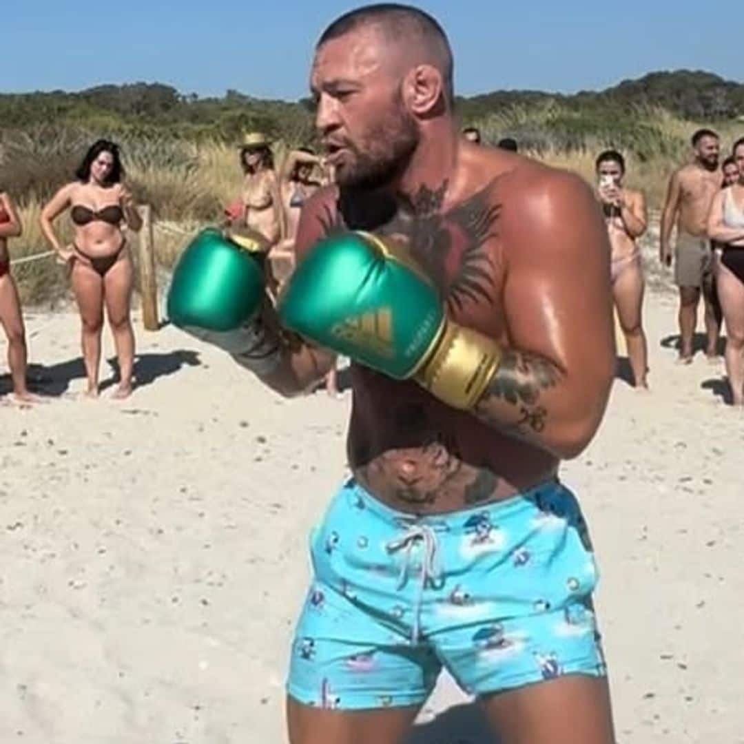 Conor McGregor sorprende a los bañistas de Mallorca entrenando en la playa