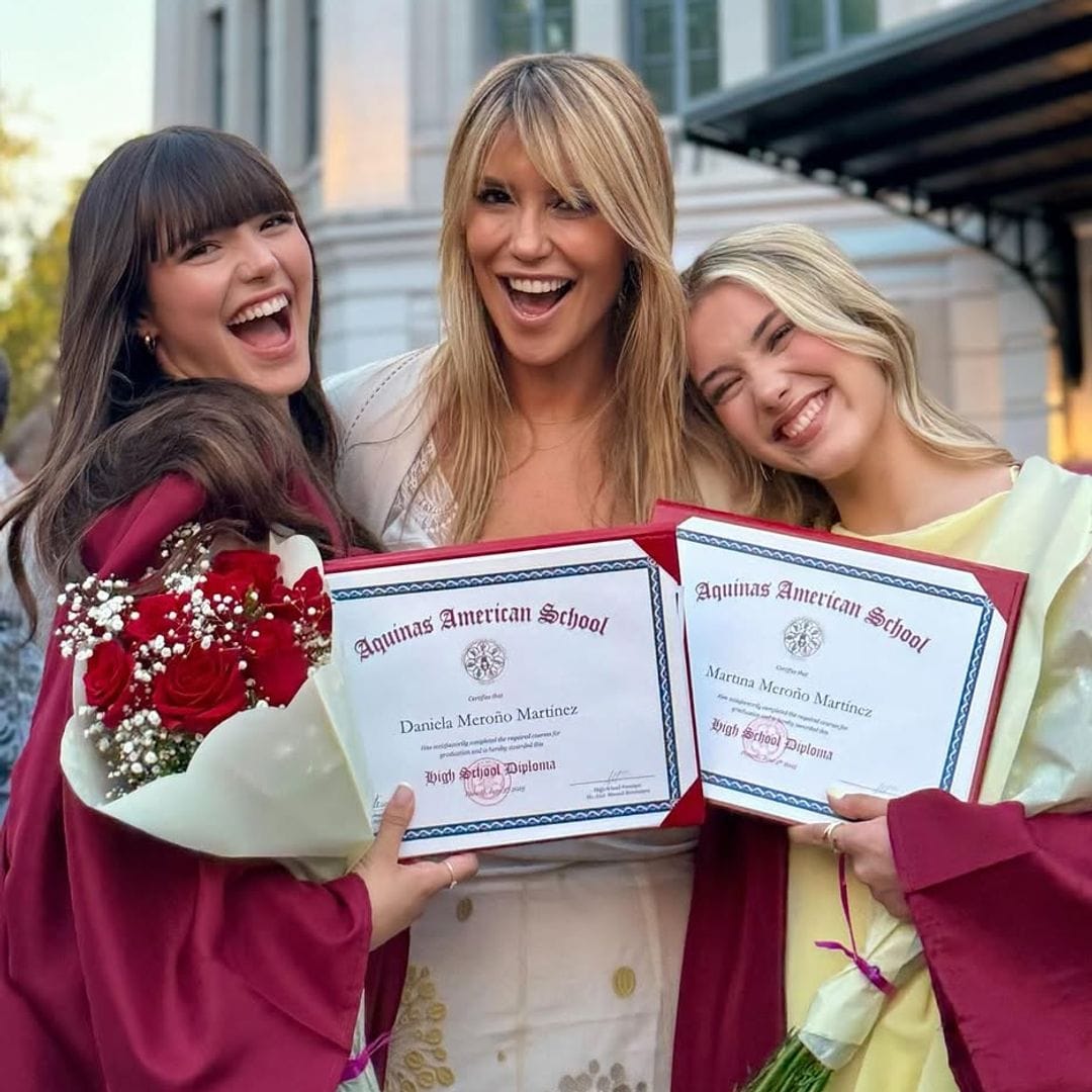 Raquel Meroño en la graduación de sus hijas