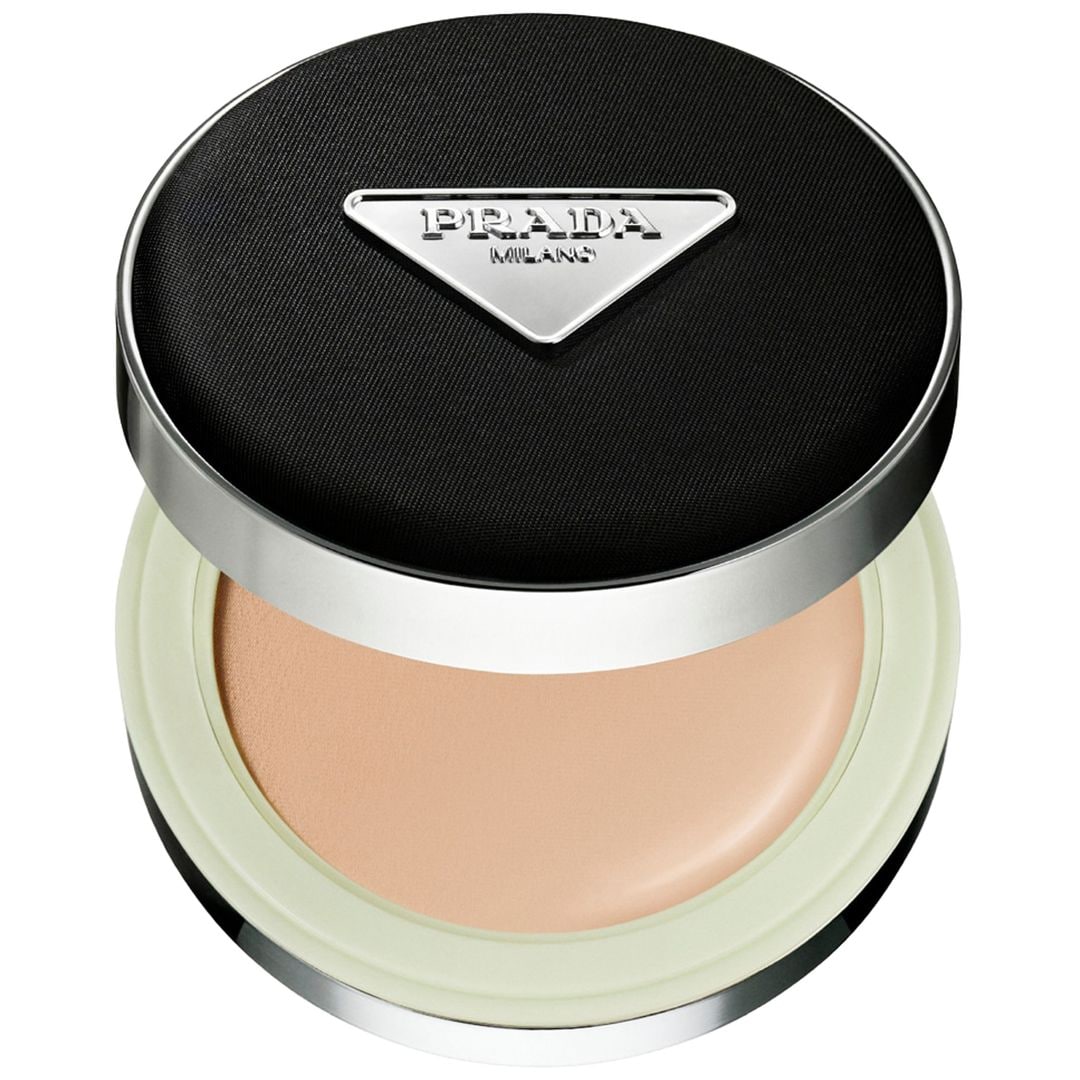  Reveal Mesh Cushion Foundation (75 €), de Prada