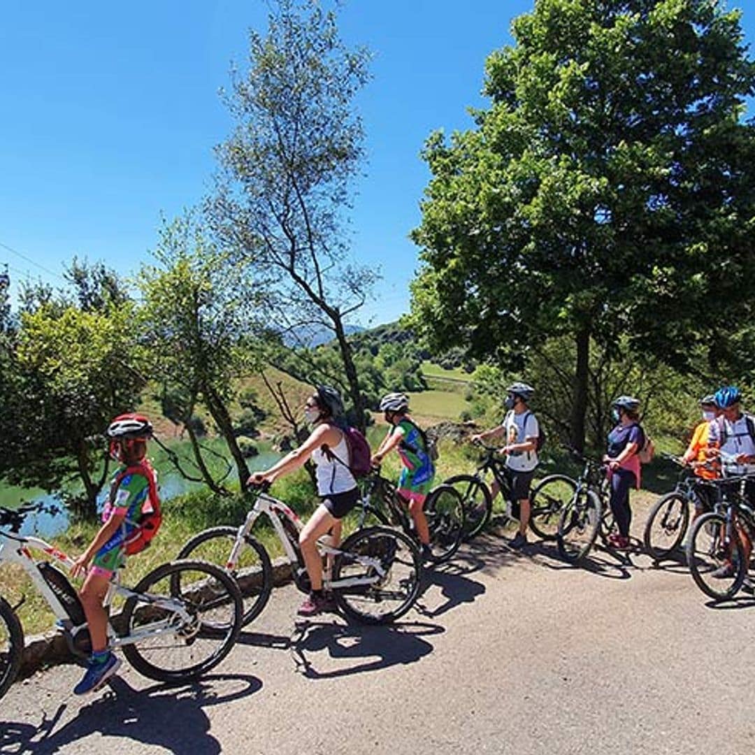 En bici eléctrica por Cabárceno