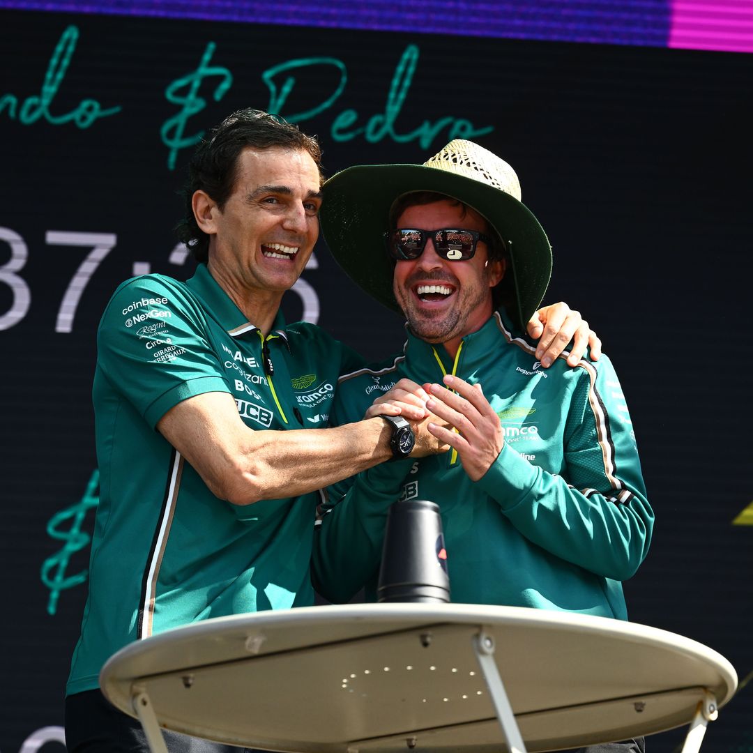 Pedro de la Rosa, el 'fiel escudero' de Fernando Alonso nos cuenta cómo es trabajar con una leyenda: "Predica con el ejemplo. Es el piloto más profesional que he visto en mi vida"