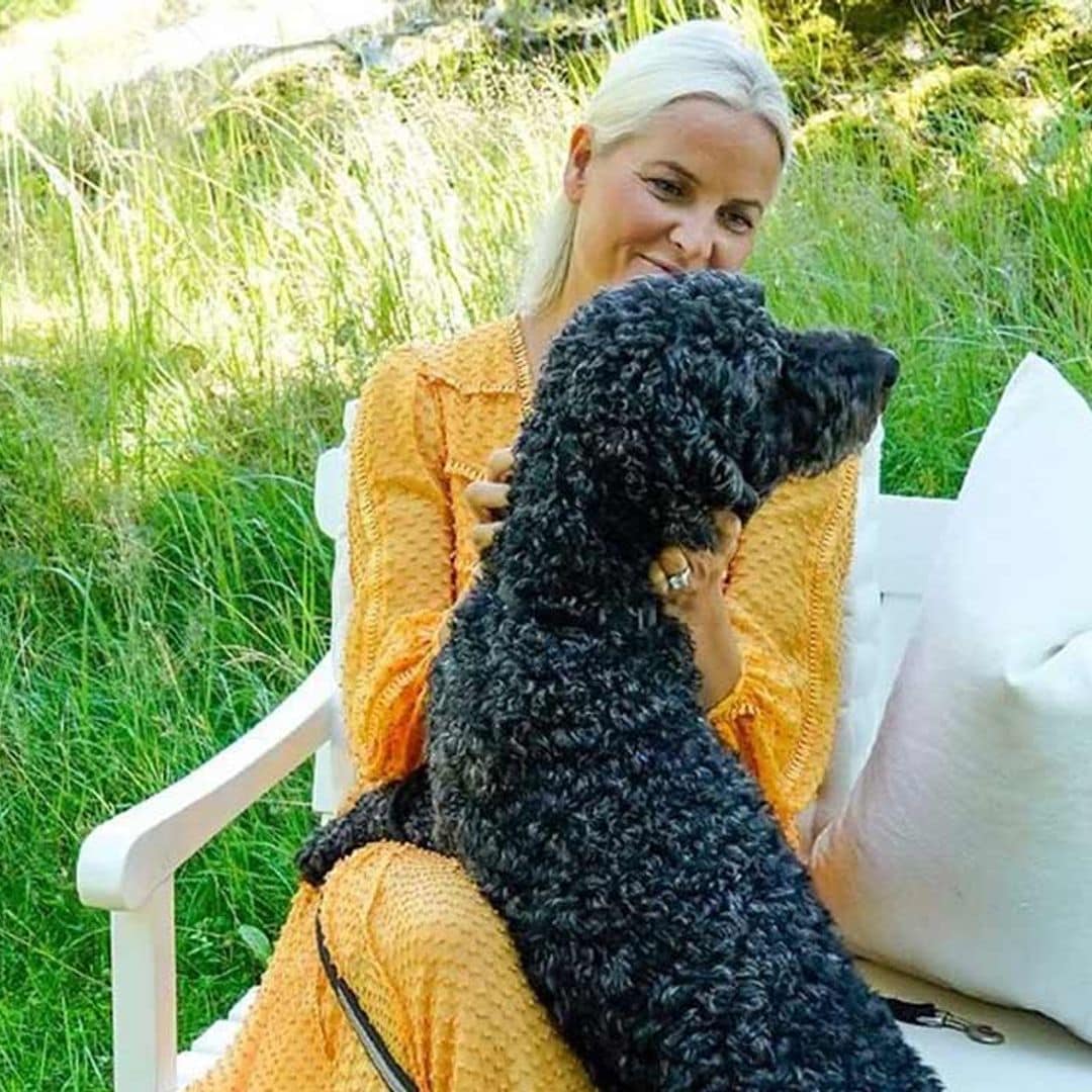 Mette Marit de Noruega deja ver su lado más tierno el día de su cumpleaños