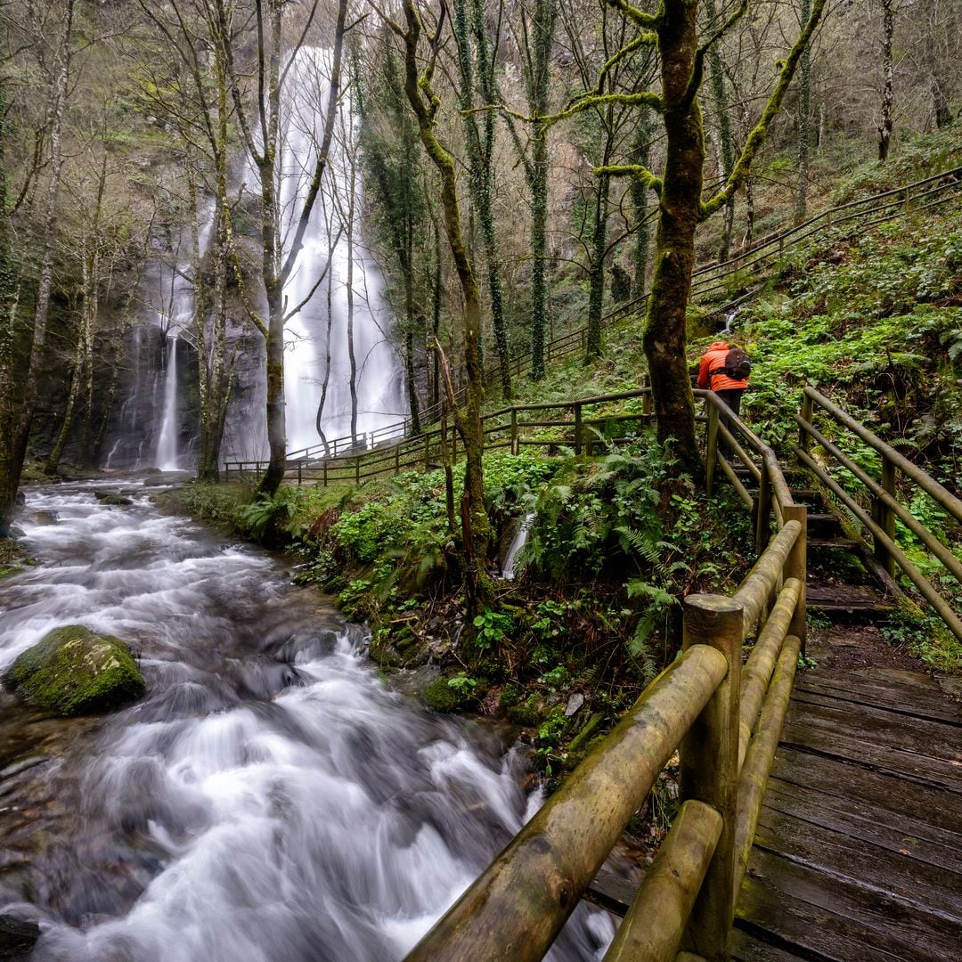 El pueblo secreto de Galicia que es un auténtico paraíso oculto: con cascadas y envuelto por los bosques y las leyendas