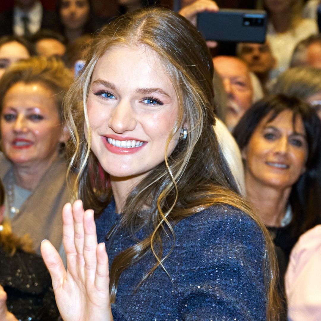 Un retrato de la princesa Leonor en el que se muestra sonriente