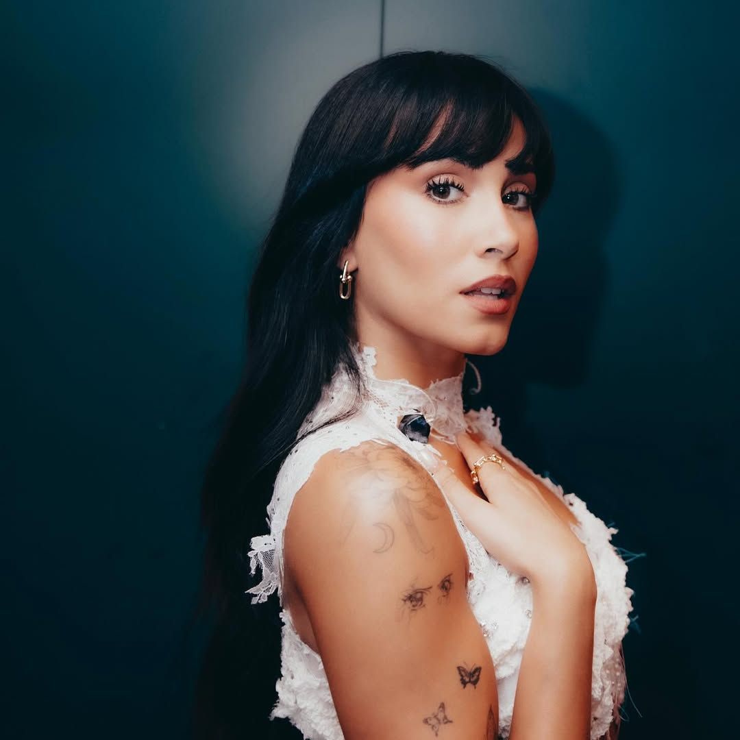 En redes sociales, la cantante aprovechó para mostrar su agradecimiento a Tiffany & Co por siempre acompañarla en sus conciertos.