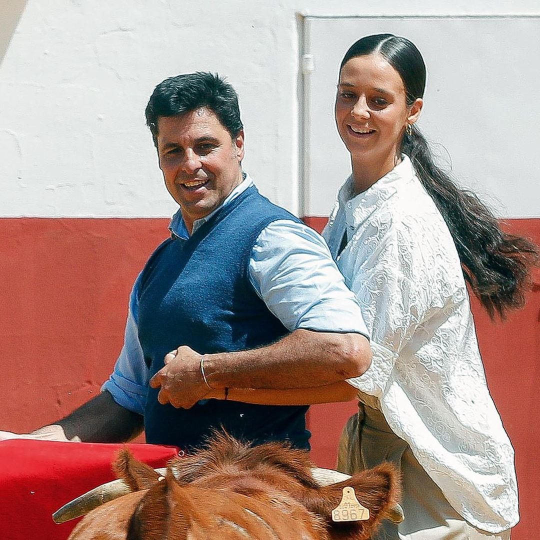 Las divertidas imágenes de Francisco Rivera enseñando a torear a Victoria de Marichalar