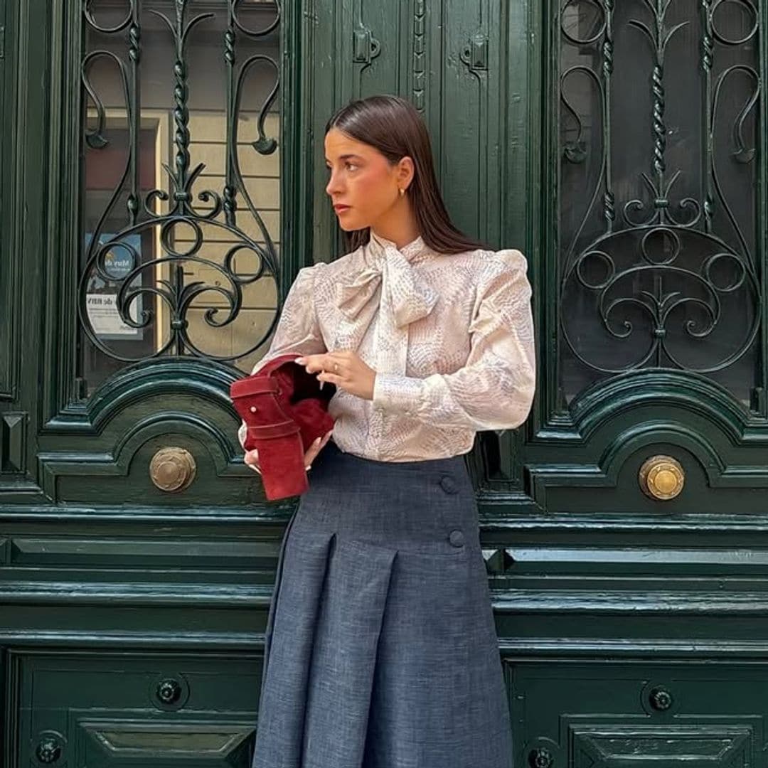 La camisa que triunfa entre las andaluzas y conquista a las royals no es básica ni excesiva