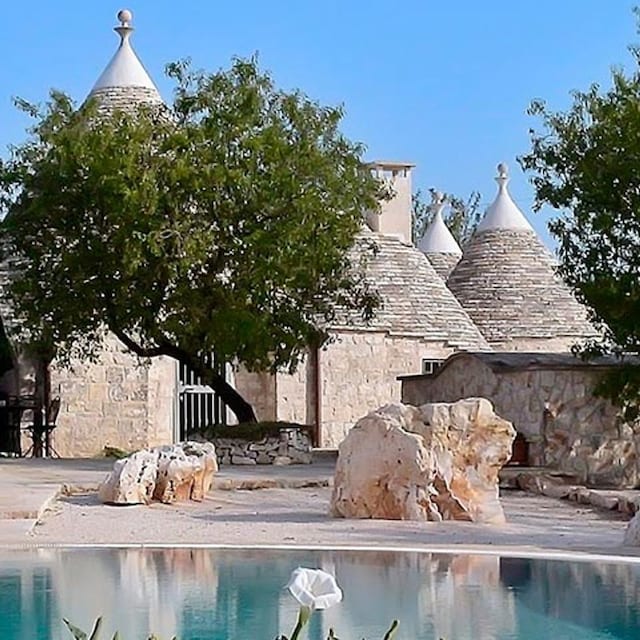 Martina Franca trulli 15t