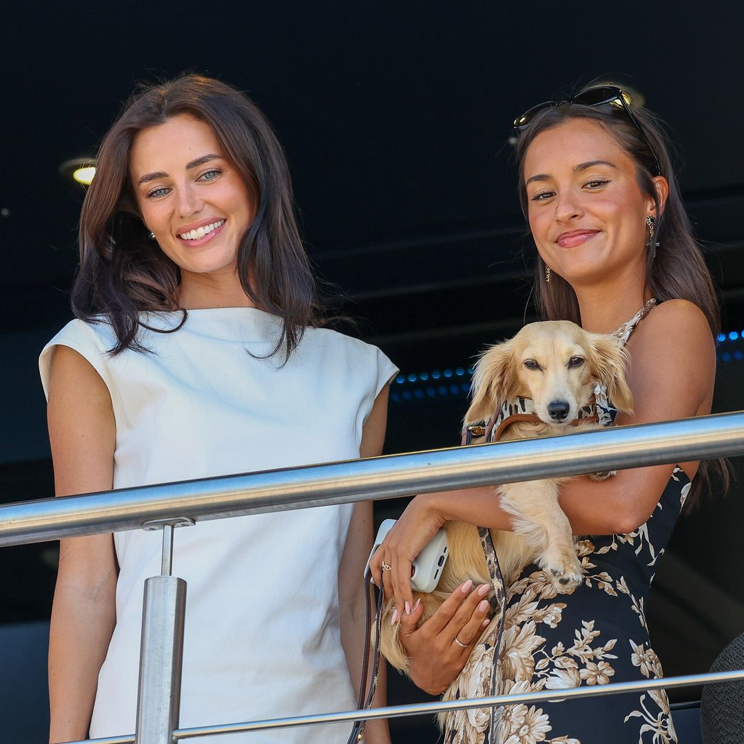 Rebecca Donaldson, novia de Carlos Sainz, con Alexandra Saint Mleux, prometida de Charles Leclerc