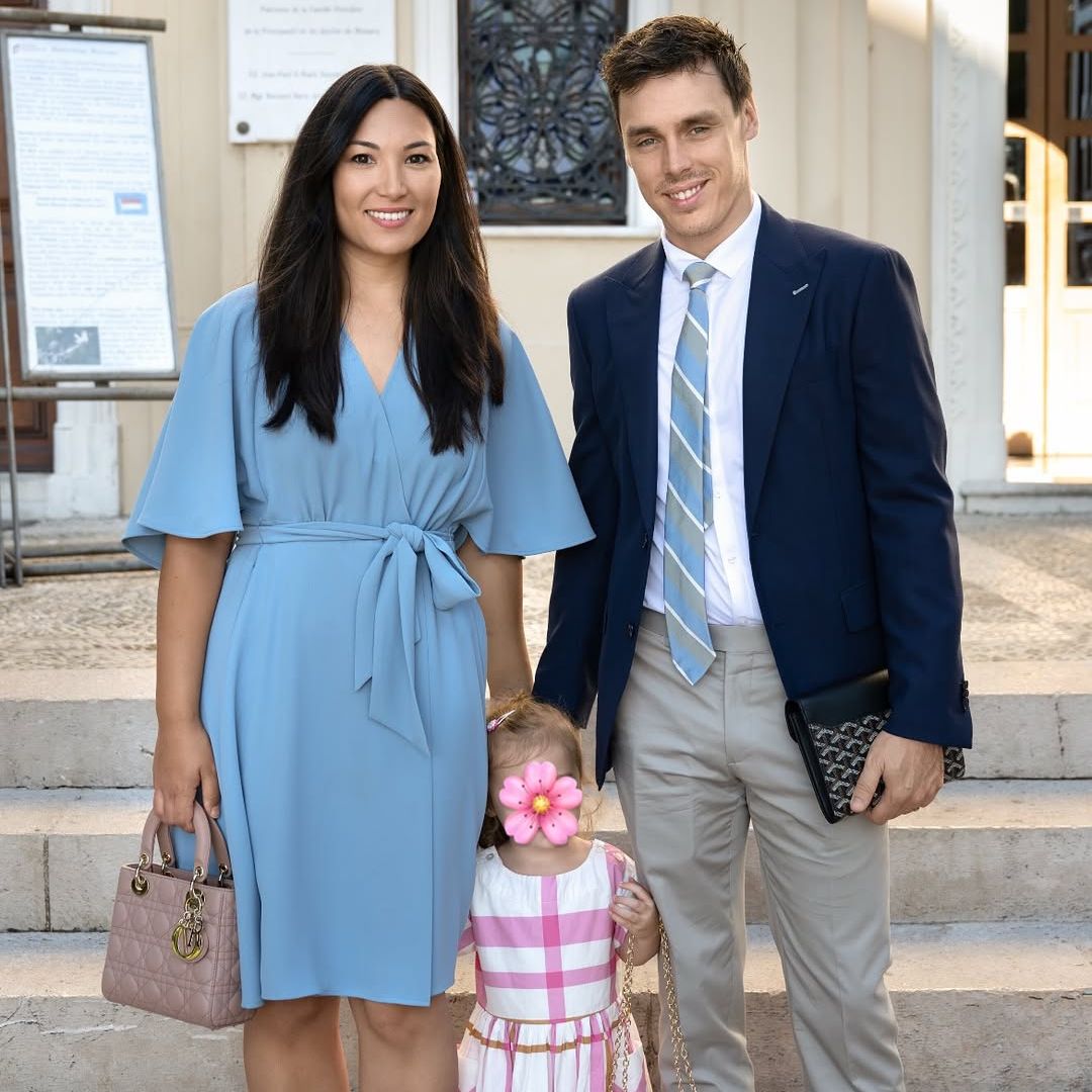 Louis y Marie Ducruet comparten la “dulce escapada” con sus hijas a un destino de cuento: todas las fotos