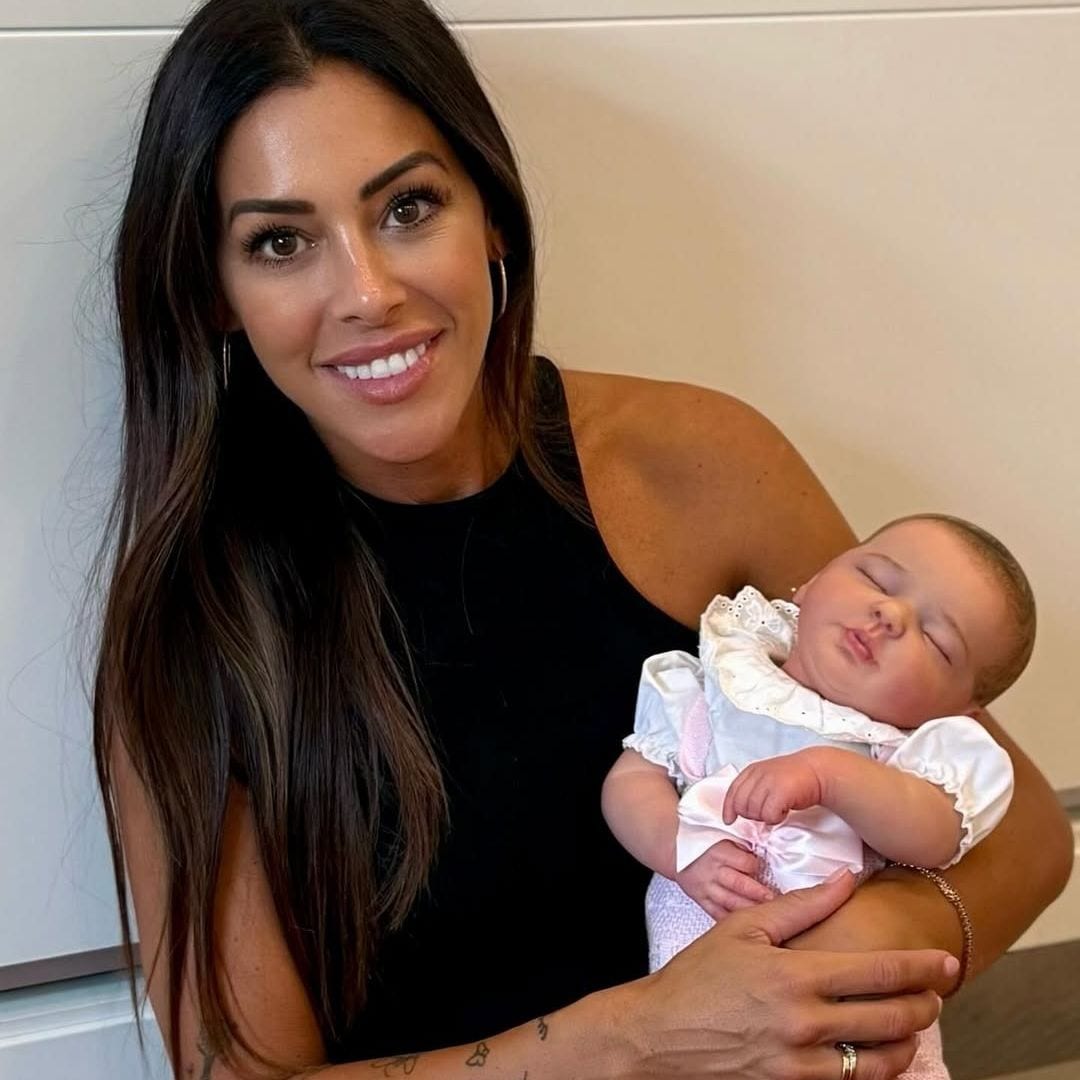 El original anuncio de la hermana de Sergio Ramos para presentar al nuevo miembro de la familia: una muñeca 'reborn'