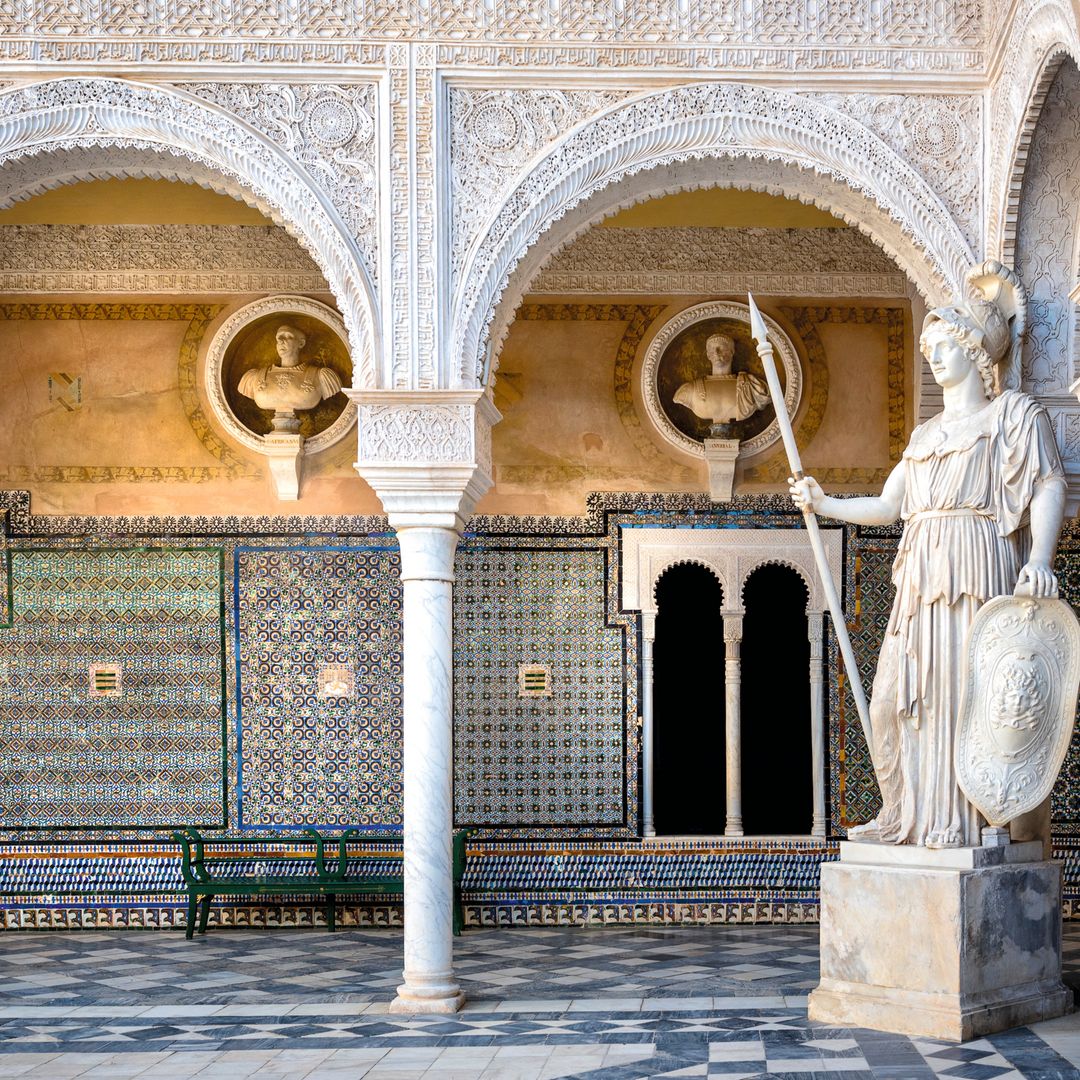 Vivir como un marqués: de los Alba a los Medinacelli, ruta por los palacios nobiliarios más espectaculares de España (que puedes visitar)