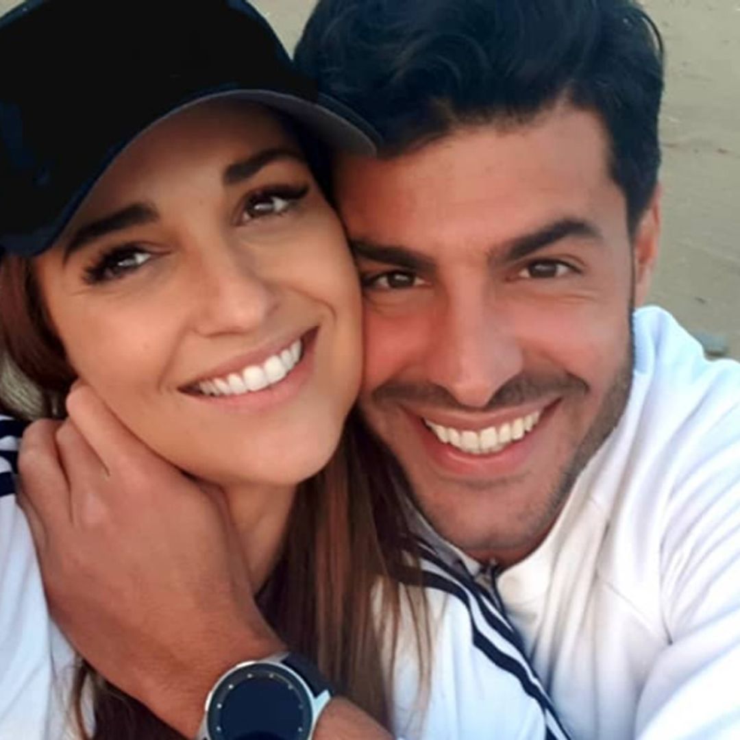 Miguel Torres 'se cuela' en la última sesión de fotos de Paula Echevarría