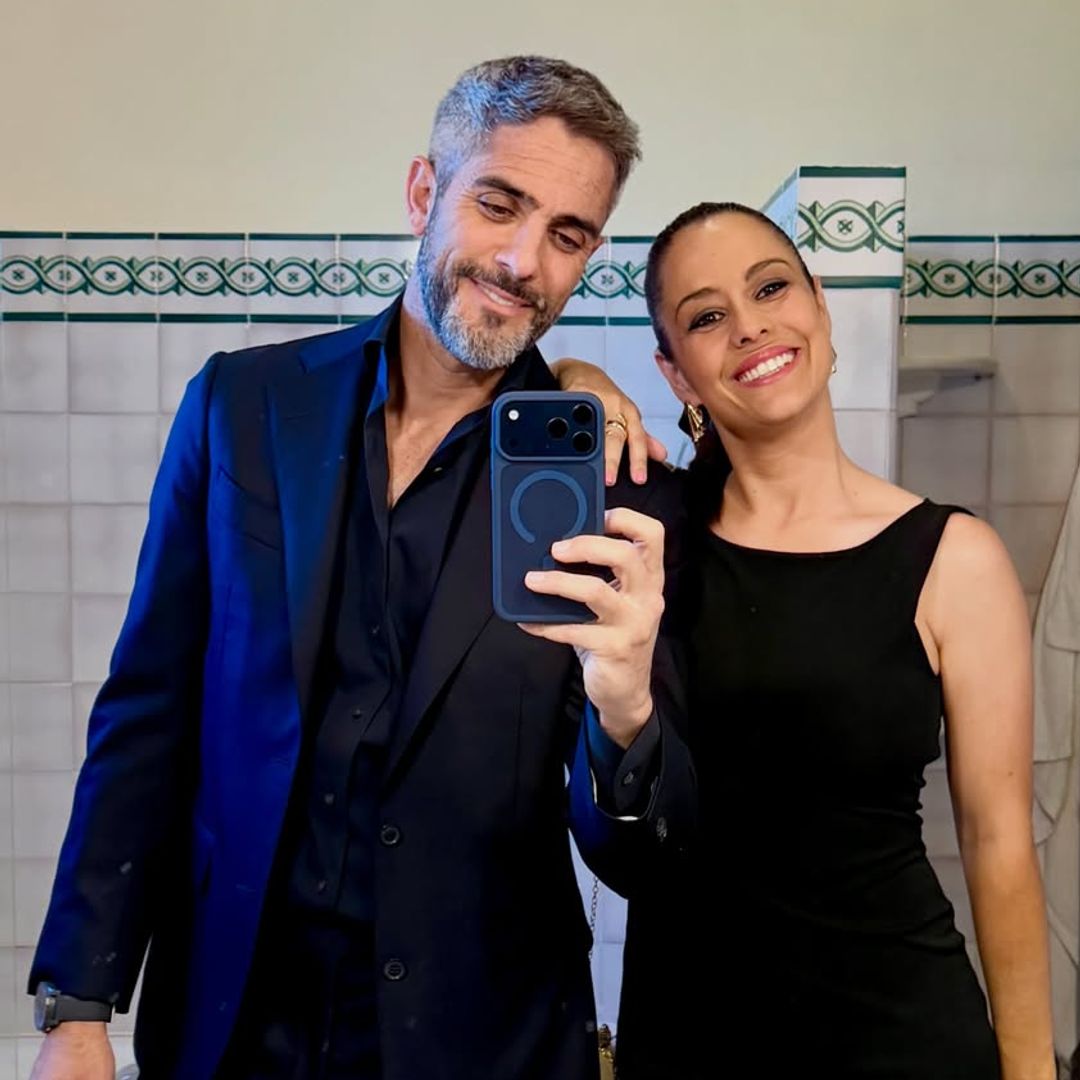 Las fotos de Roberto Leal y Sara Rubio en la boda de dos buenos amigos: "La felicidad debe ser algo muy parecido a esto"
