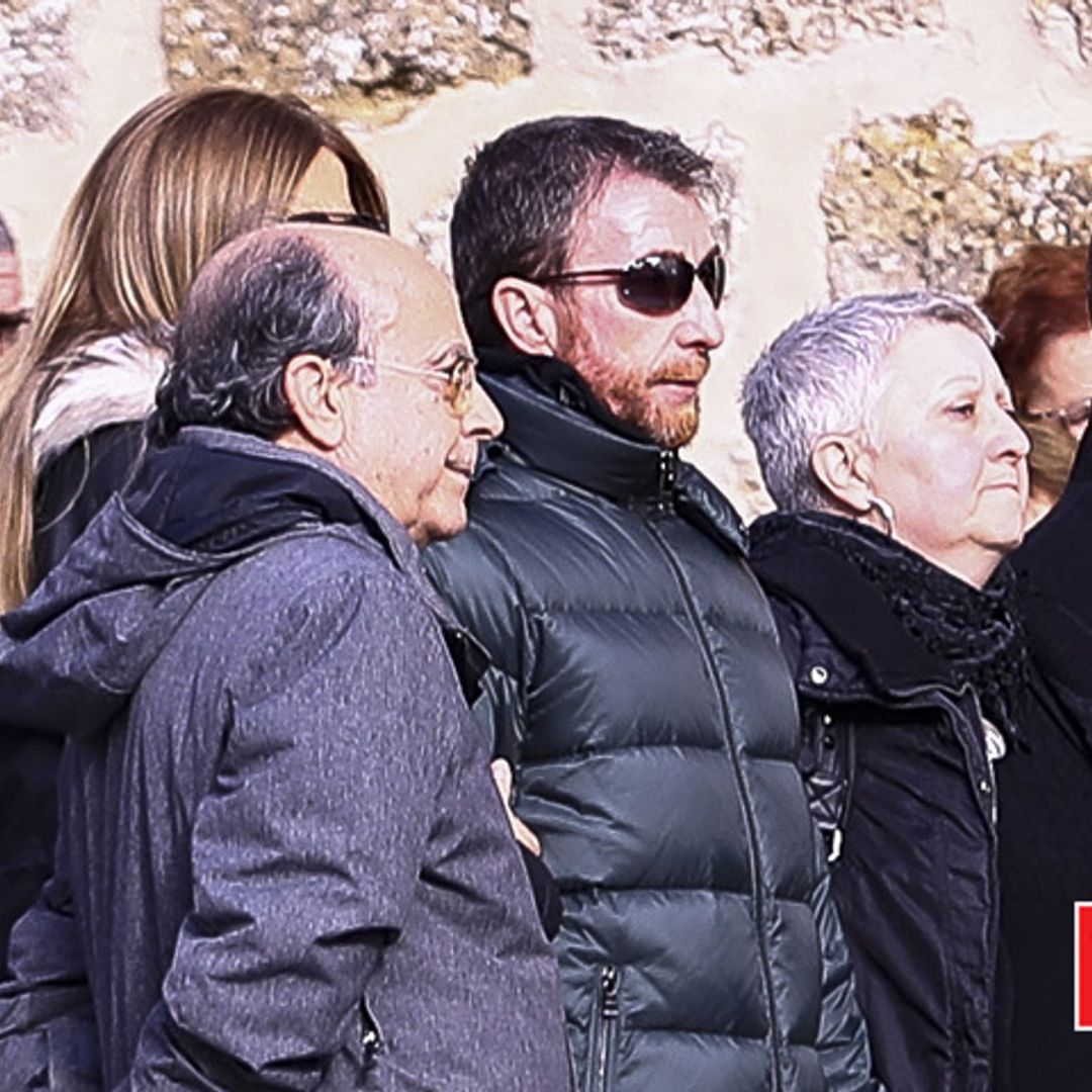 Pablo Motos, roto de dolor en el entierro de su madre