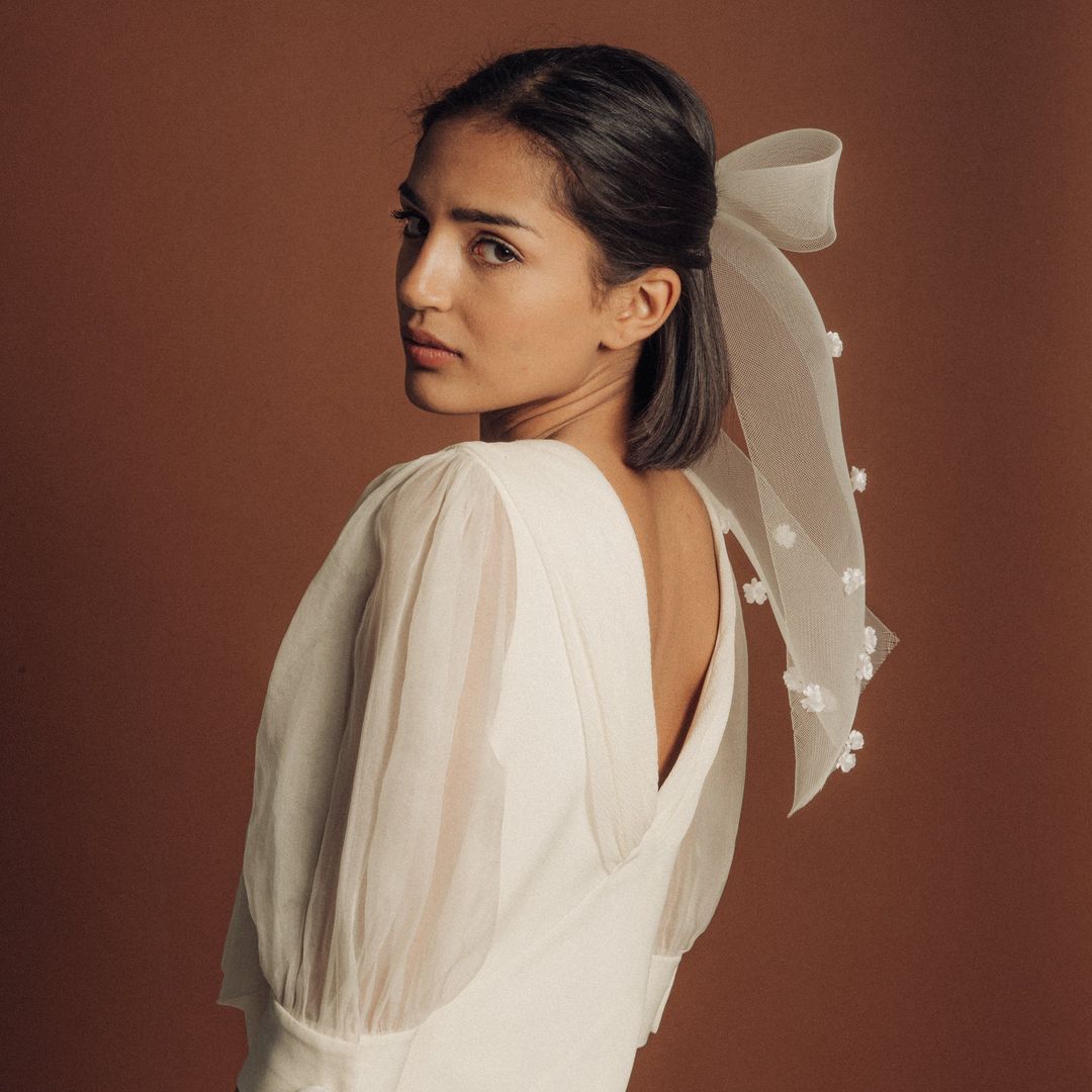 8 peinados para novias con pelo corto que no quieren la clásica melena suelta y con ondas