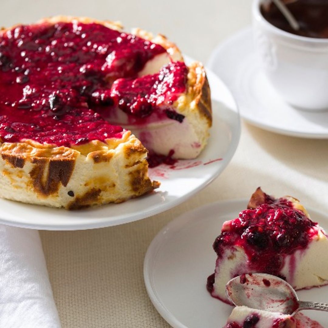 Tarta de queso ligera con 'topping' de frutas