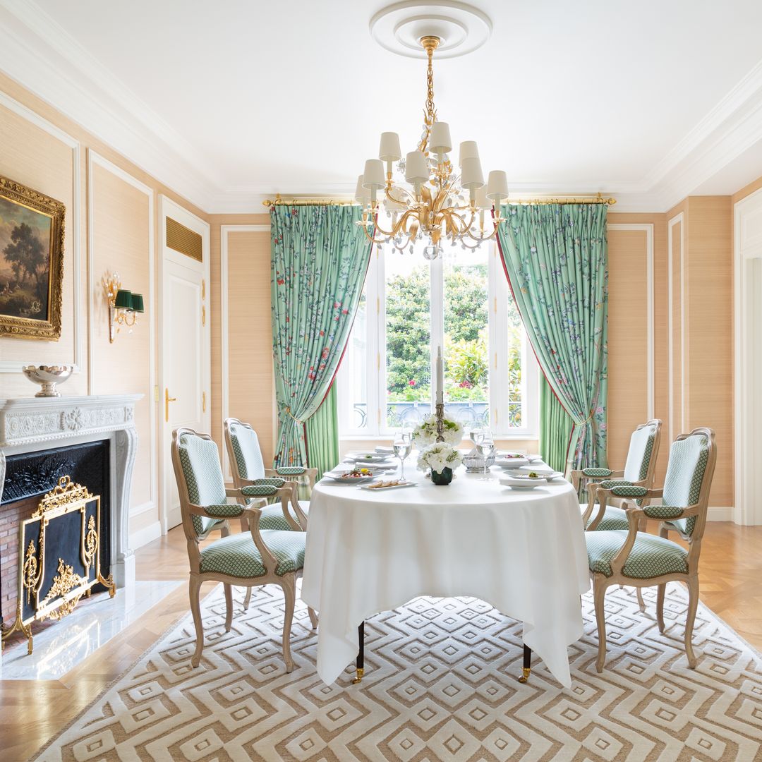 Suite Impériale del histórico hotel Le Bristol Paris