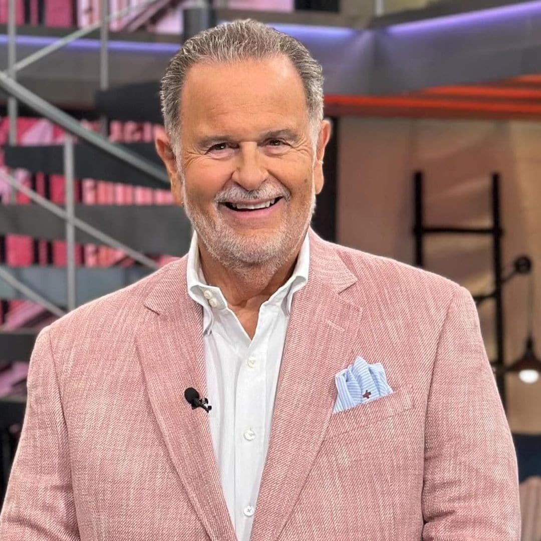 La original celebración de cumpleaños de Raúl de Molina: ¡desde la cabina de un avión!