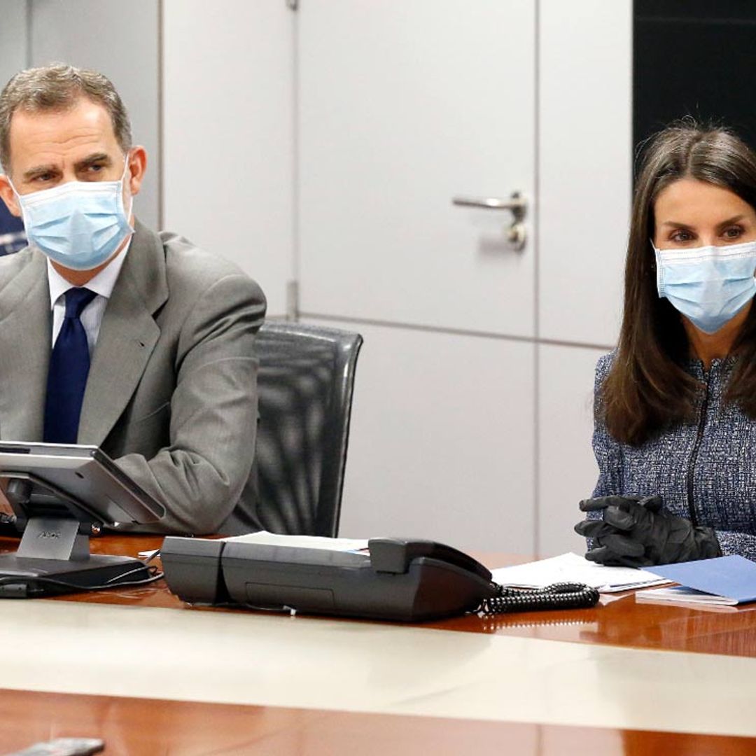 Así ha sido la segunda salida de don Felipe y doña Letizia durante la crisis sanitaria
