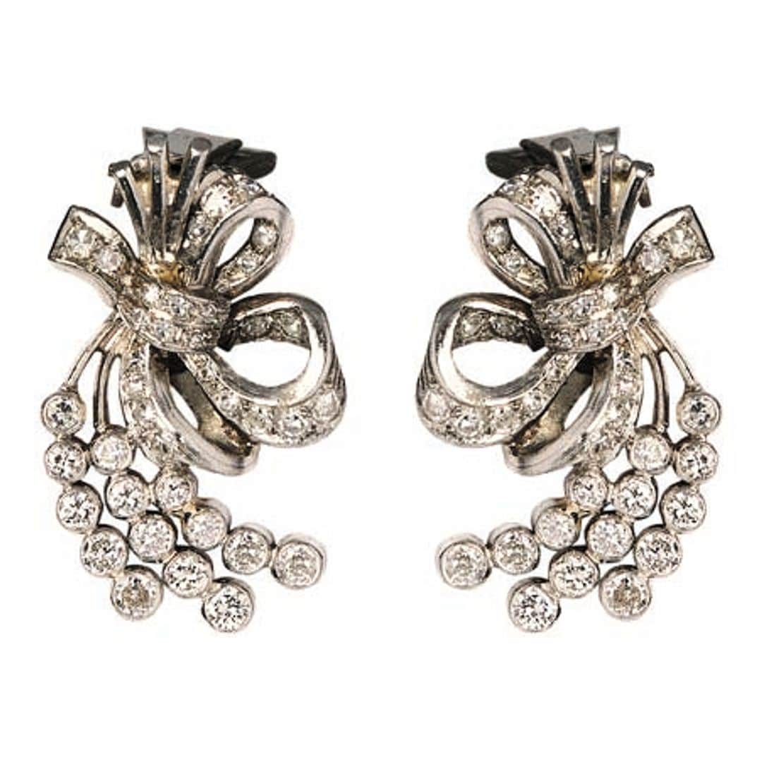 Pendientes estilo Hollywood años 50 (4.300 €), de Del Páramo Vintage