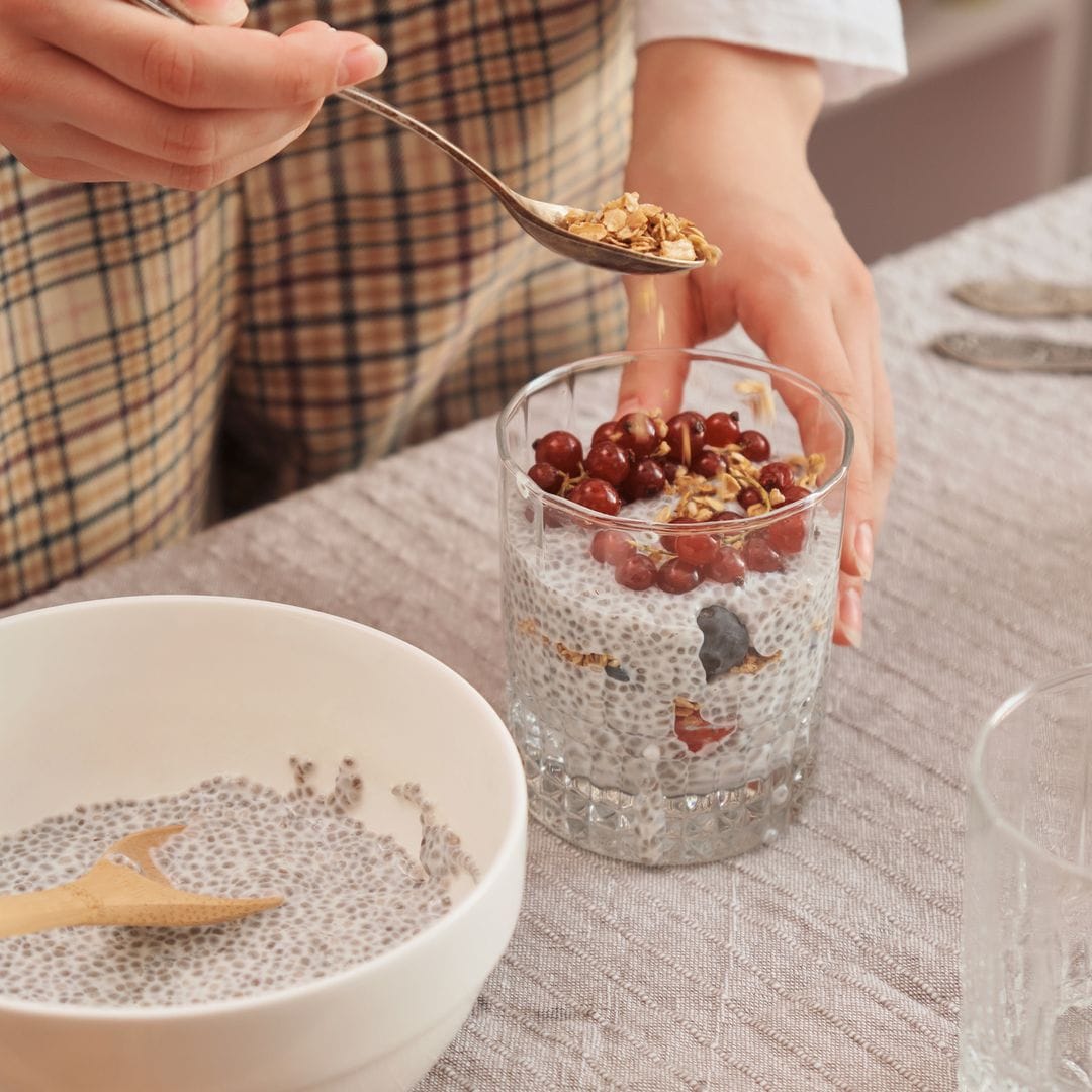 Elena Pareja, nutricionista: "La chía tiene muchos nutrientes y pocas calorías pero cometemos 2 errores al tomarla antes y después del ejercicio"