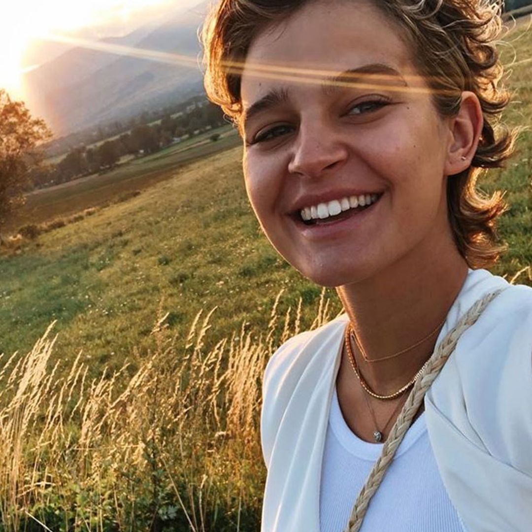 ¿Por qué pintarte pecas cuando existen filtros? Laura Escanes confirma cuál es el look del momento
