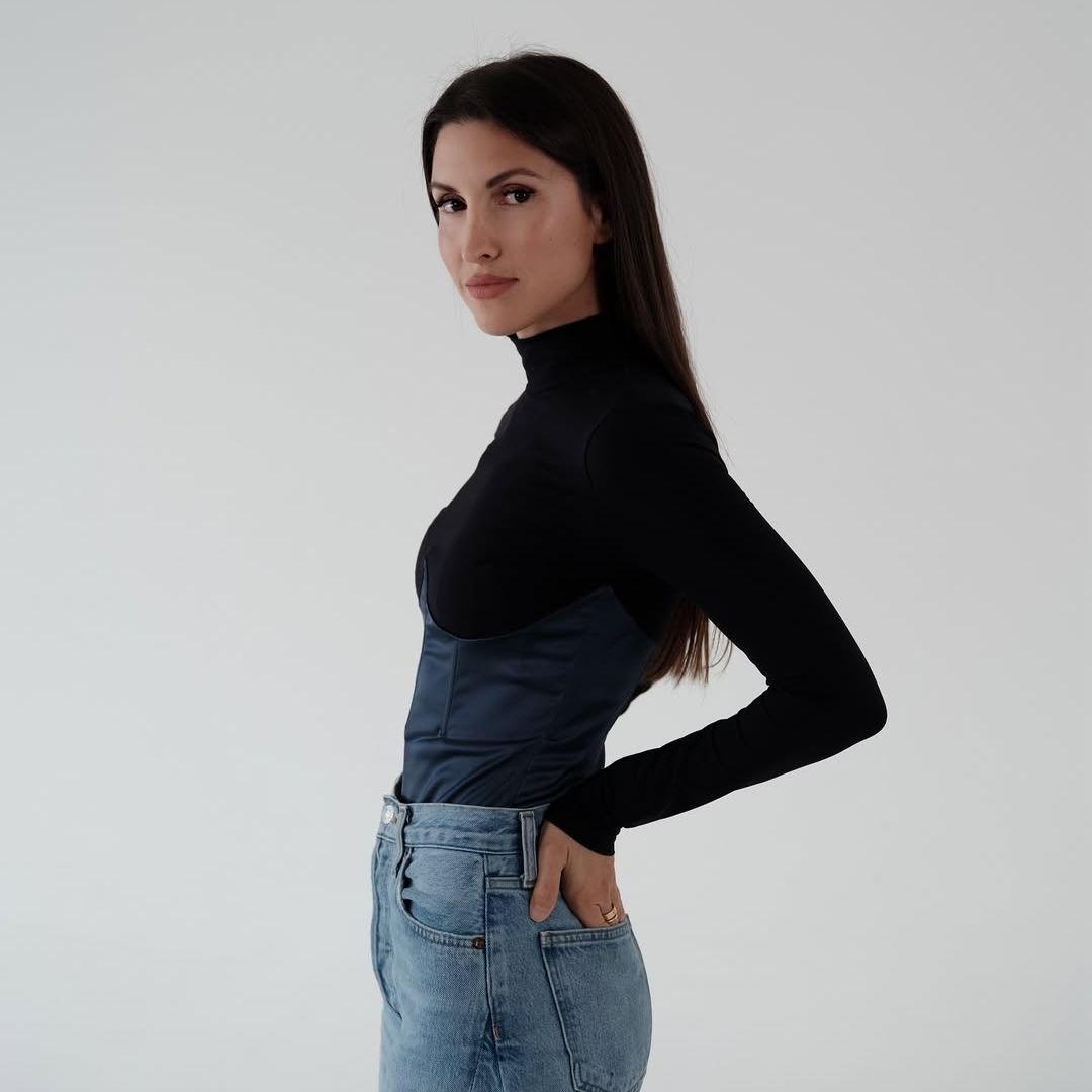 Priscila Fadul es ingeniera, y creó su propia marca de skincar entendiendo las fórmulas de cada producto 