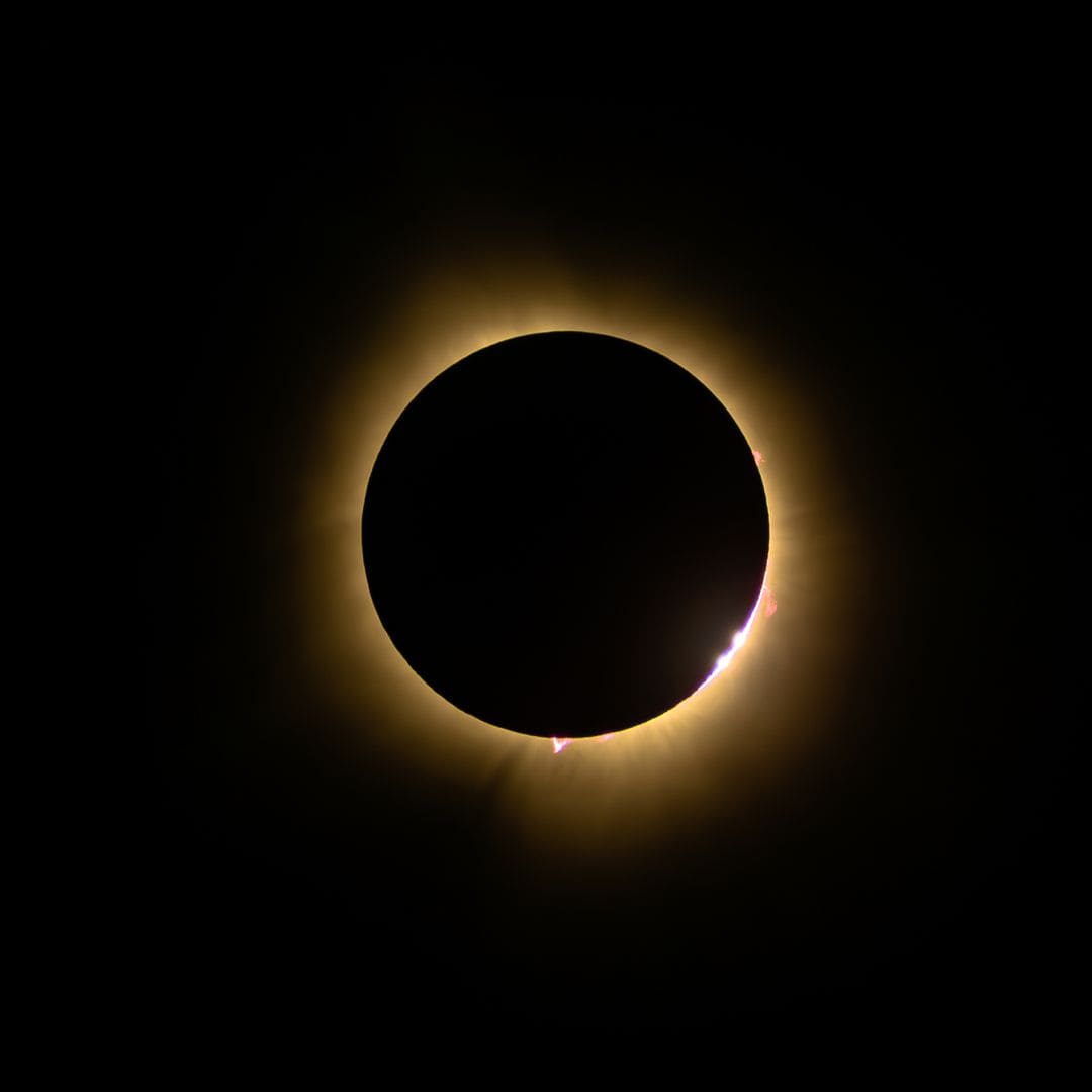 Las perlas de Baily: el fenómeno más hipnótico del eclipse solar de 2026