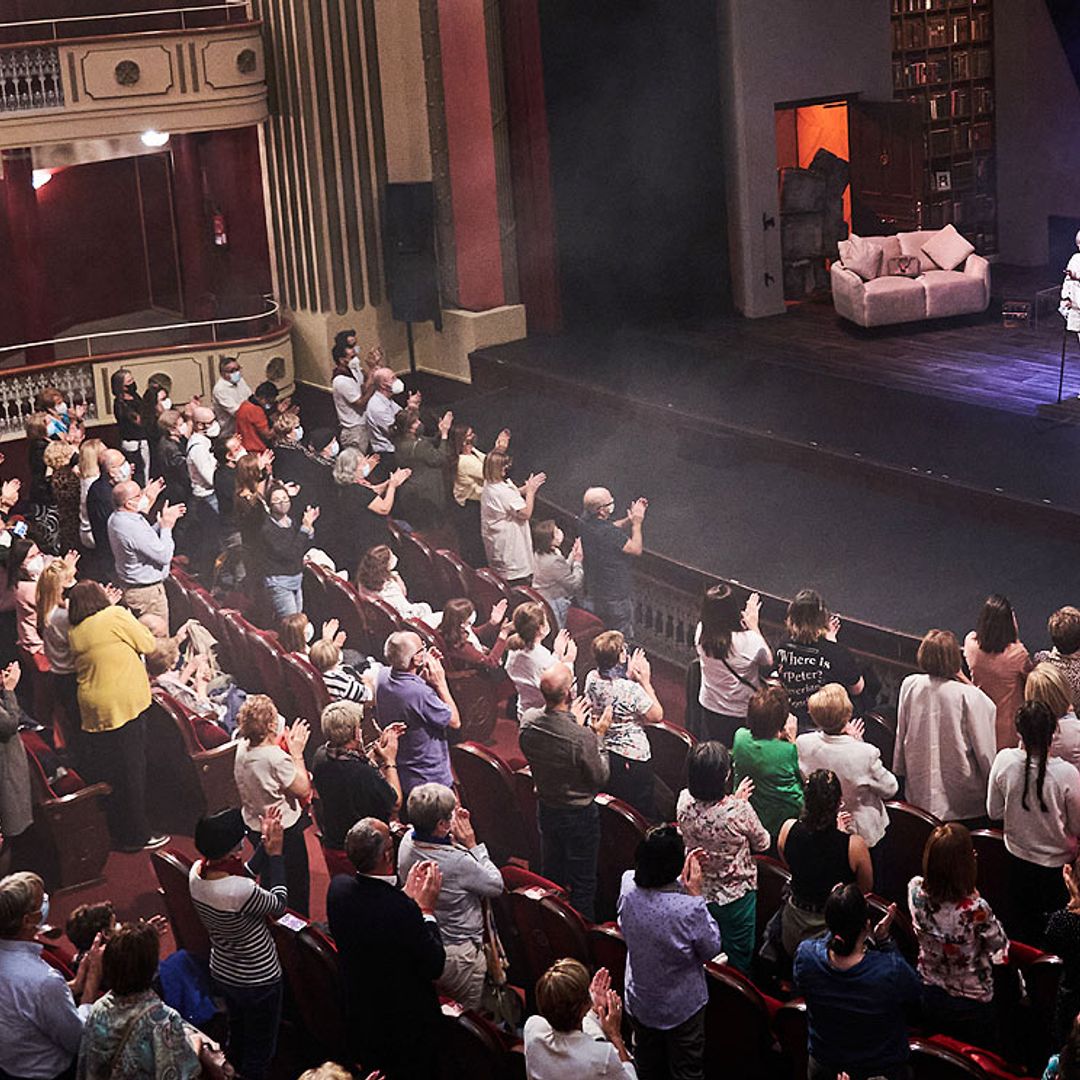 Así fue la emotiva despedida del teatro de Concha Velasco, entre lágrimas e interpretando una obra de su hijo