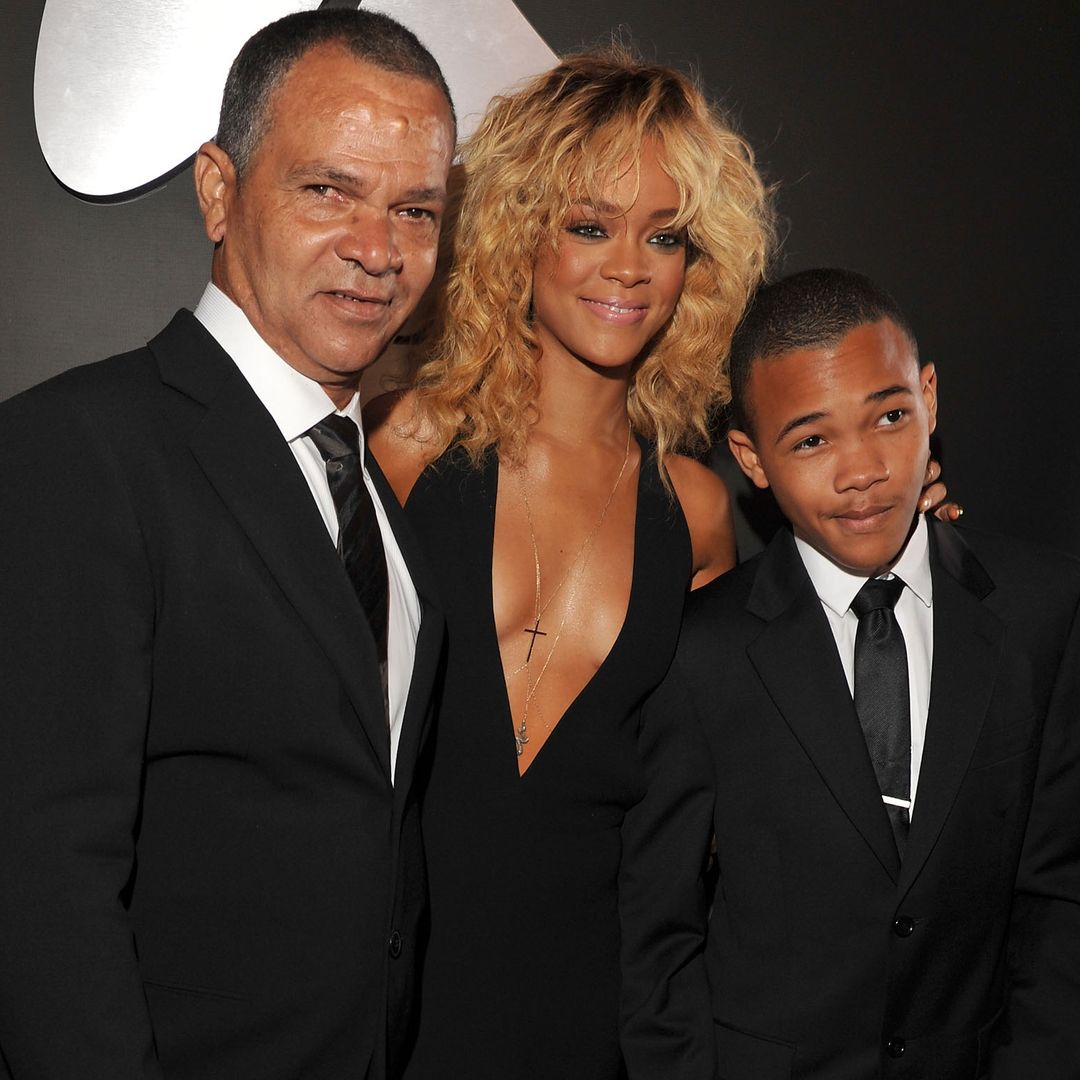 Se desvelan las causas de la muerte del padre de Rihanna: así fue su relación de altibajos con la artista