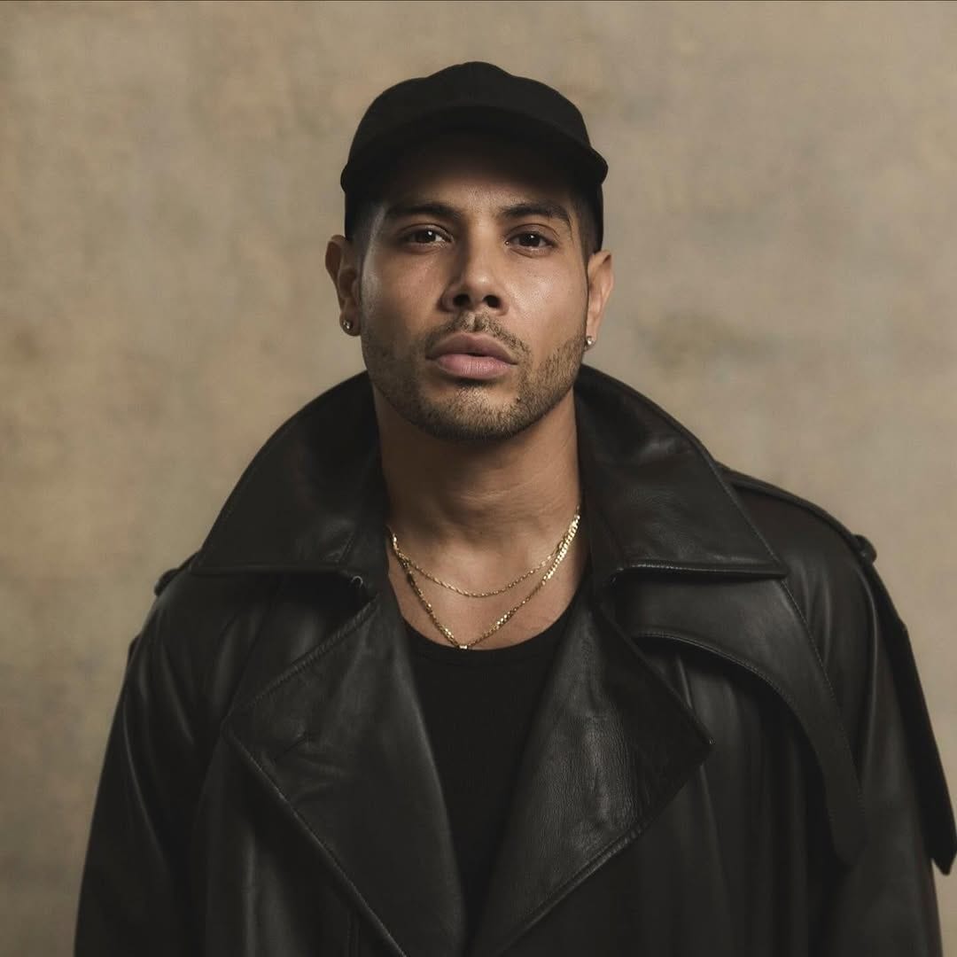 Quién es Enrique Meléndez, la mente maestra detrás de los 'looks' de Jenna Ortega