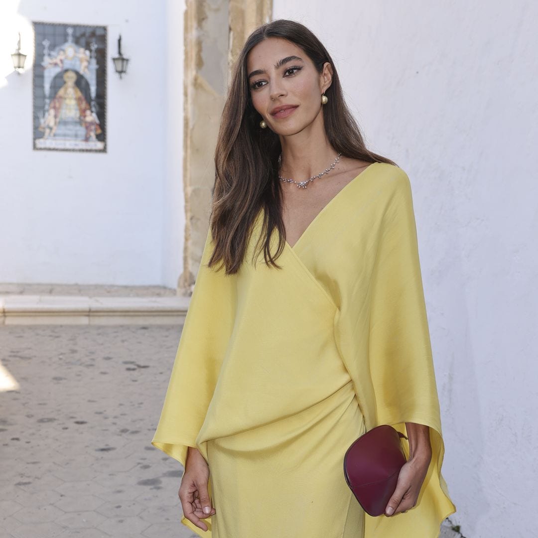 Los 5 looks de invitada de Rocío Crusset que demuestran por qué es una de las más elegantes del momento
