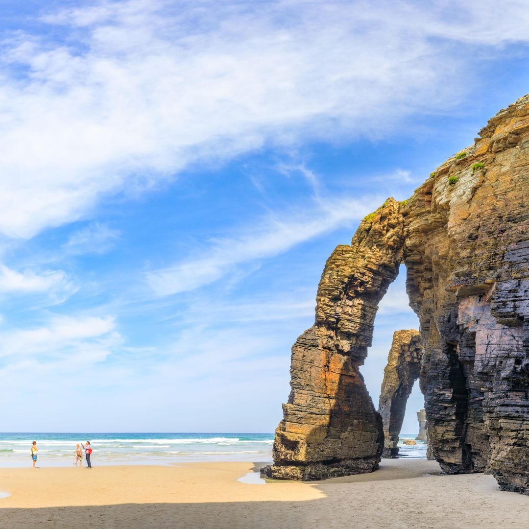 Estas 14 playas están consideradas las mejores de Galicia: paisajes únicos, naturaleza salvaje y aguas abiertas al Atlántico