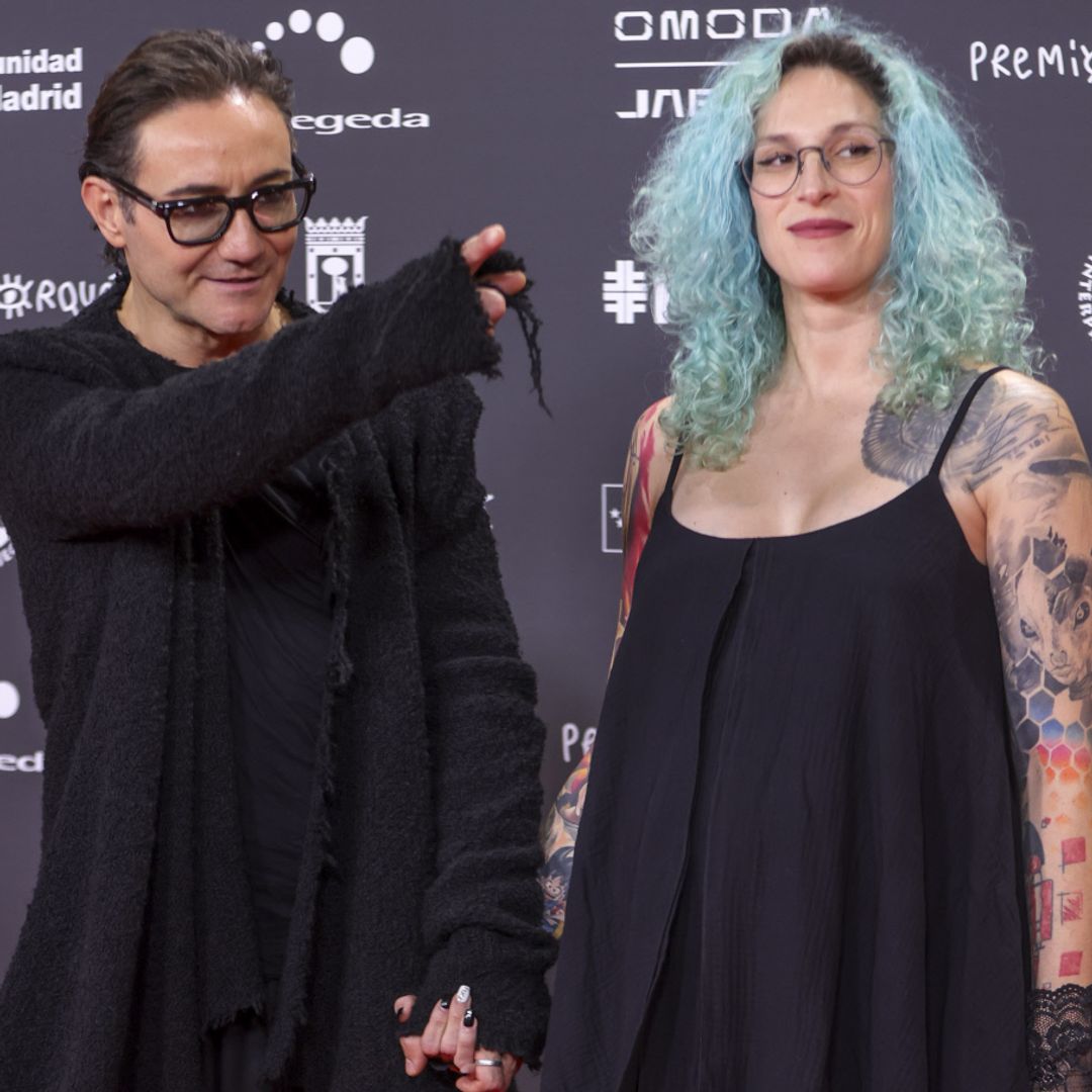 Carlos Santos, actor de ‘Los hombres de Paco’, anuncia que ha sido padre con una emotiva foto de su hija: "Soy nueva aquí"