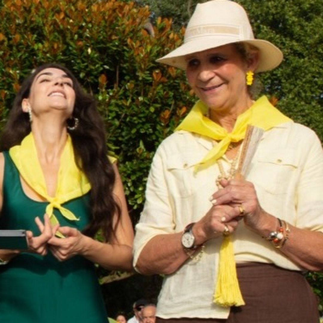​​​​La infanta Elena, rodeada de VIPs, lo da todo y se divierte como nunca tras recibir un nuevo título en Cantabria