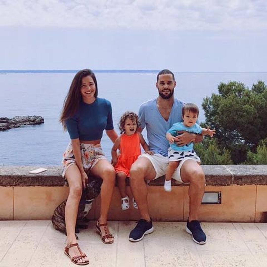 ¡De China a Mallorca! Malena Costa, Mario Suárez y sus hijos, días de relax en la tierra de la modelo