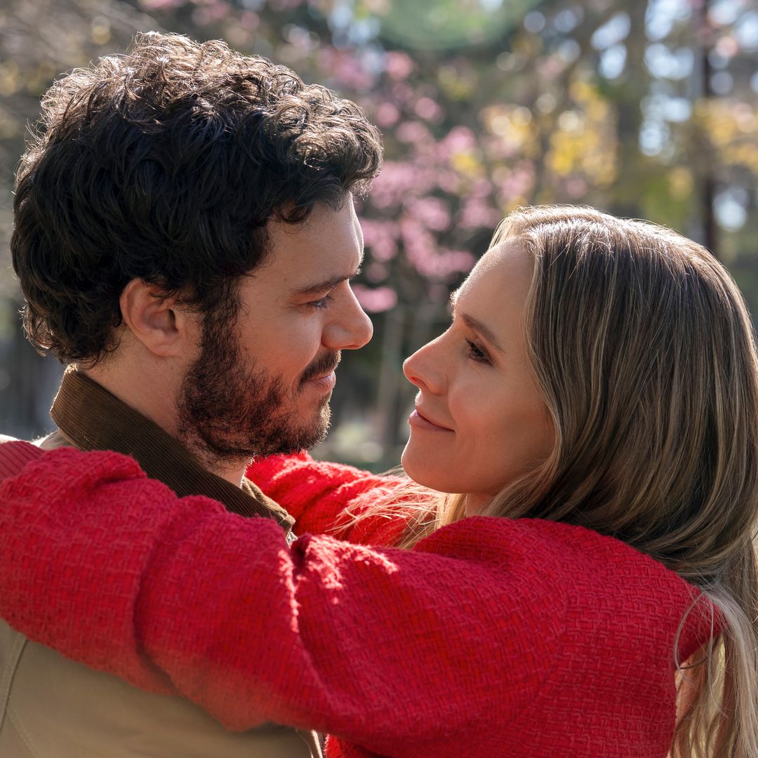 Adam Brody y Kristen Bell vuelven con la segunda temporada de ‘Nadie quiere esto’ antes de lo previsto
