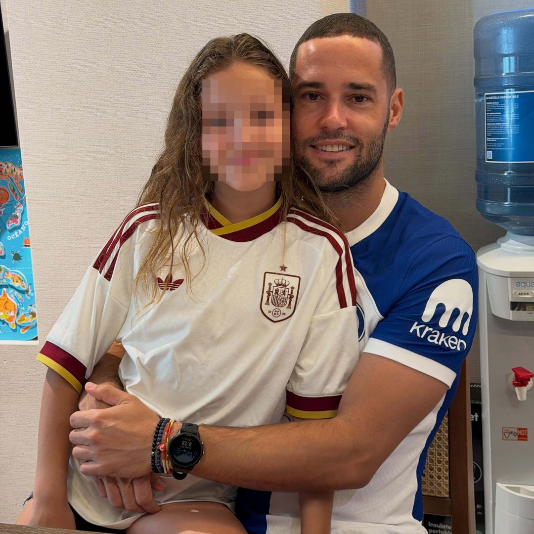 Mario Suárez le felicita el 10 cumpleaños a su hija Matilda, marcado por la distancia: "Estamos a 12.000 km de distancia y te echo mucho de menos"