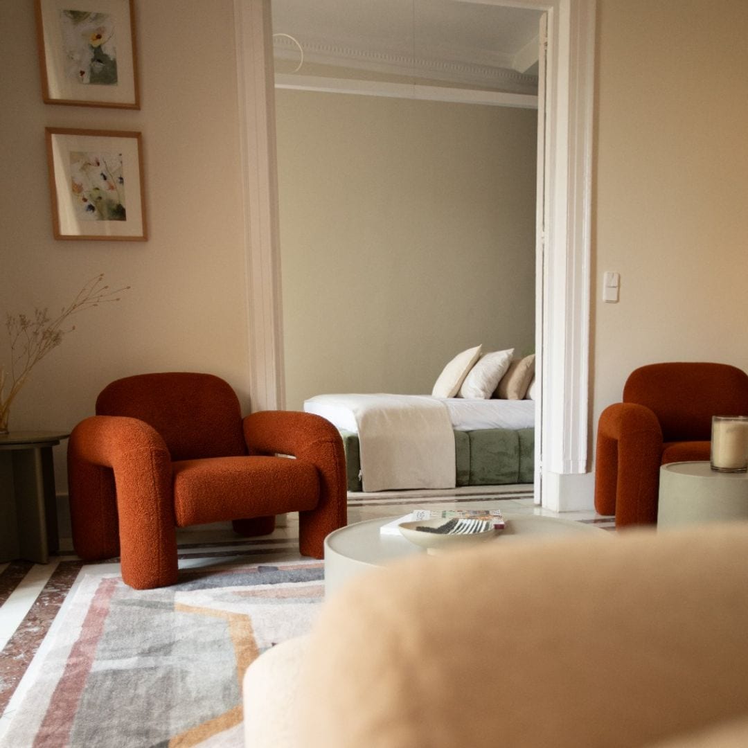 La reforma de un piso de 300 m² en Madrid con vistas al Palacio Real: una vivienda que combina el encanto de la arquitectura clásica con un aire de loft