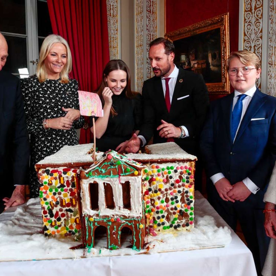 Con una casa de pan de jengibre y la mejor de sus sonrisas: el 'christmas' de la Familia Real noruega