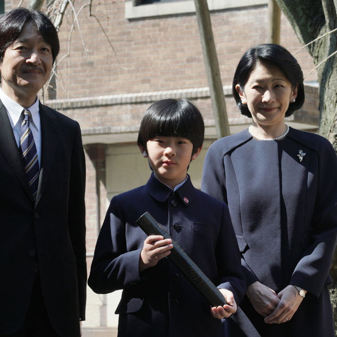Encuentran dos cuchillos en el pupitre del colegio de Hisahito de Japón