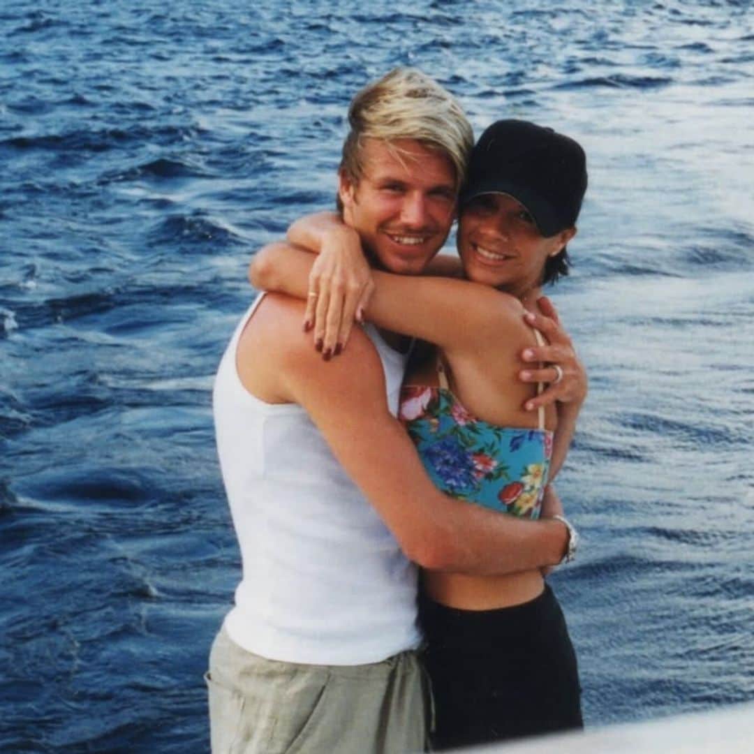 Victoria y David Beckham en los 90 durante un verano en Portofino