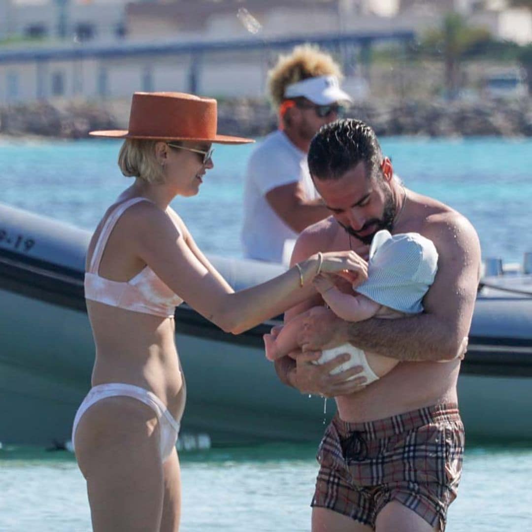 El jugador del Real Madrid Dani Carvajal, todo un padrazo en Ibiza en el primer verano de su pequeño Martín
